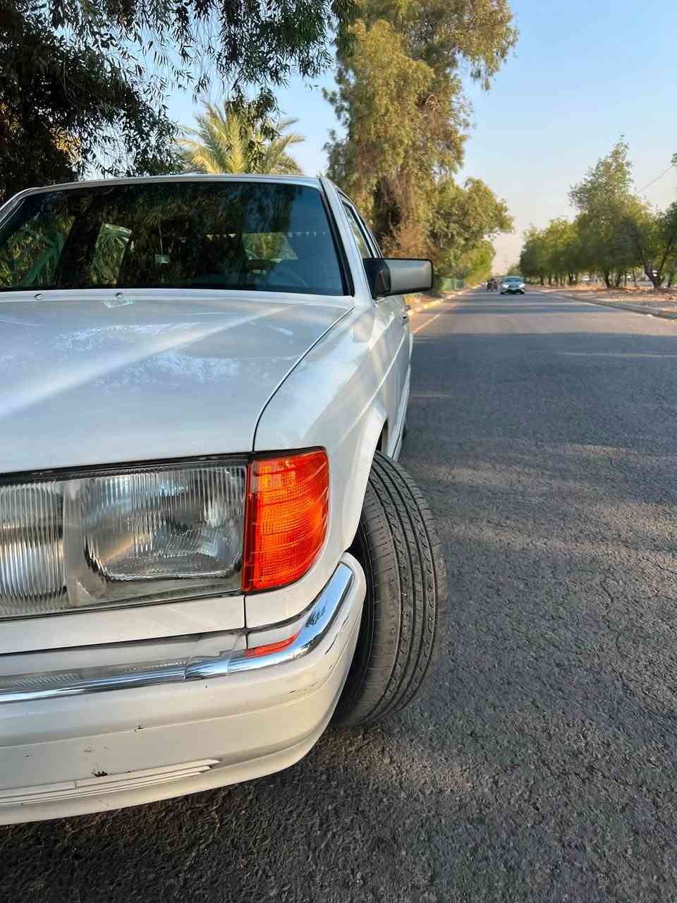 � للبيع: مرسيدس جانبو موديل 1990 🚘

سيارة نظيفة جدًا وجاهزة للاستخدام، ولا تحتاج أي مصروف.

✅ الصبغ جديد ومكفول، عدا الأهلة الخلفية فقط وخشم الجاملغ الأمامي (عكس السائق). عدى بارد باب السايق وجاملغ شوية  وباب خلفي عكس السايق ايضاً بارد 
✅ محرك وكير مال حاوية وارد يابان، تم تركيبهم قبل شهرين.
✅ منظومة البنزين كاملة جديدة، من التانكي إلى النوزلات.
✅ بطارية جديدة تم تركيبها أمس.
✅ السيارة مكفولة من ناحية الشاصي والهيكل وخالية من الخياس. سلايت طكتين 
✅ منظومة التبريد جديدة، غرفة ودبل مروحة مع بردات بلدية.
✅ رقم بغداد باسمي وجميع أوراقها أصولية وجاهزة للنقل.

🚗 السيارة كاملة وجاهزة، مناسبة للاستخدام اليومي أو السفر، ولا تحتاج أي صرف.
السعر 120 ورقة وبيها مجال 

مكان السيارة بغداد الدولعي 

📞 للاستفسار والمعاينة، راسلني على الخاص أو اتصال ***********
