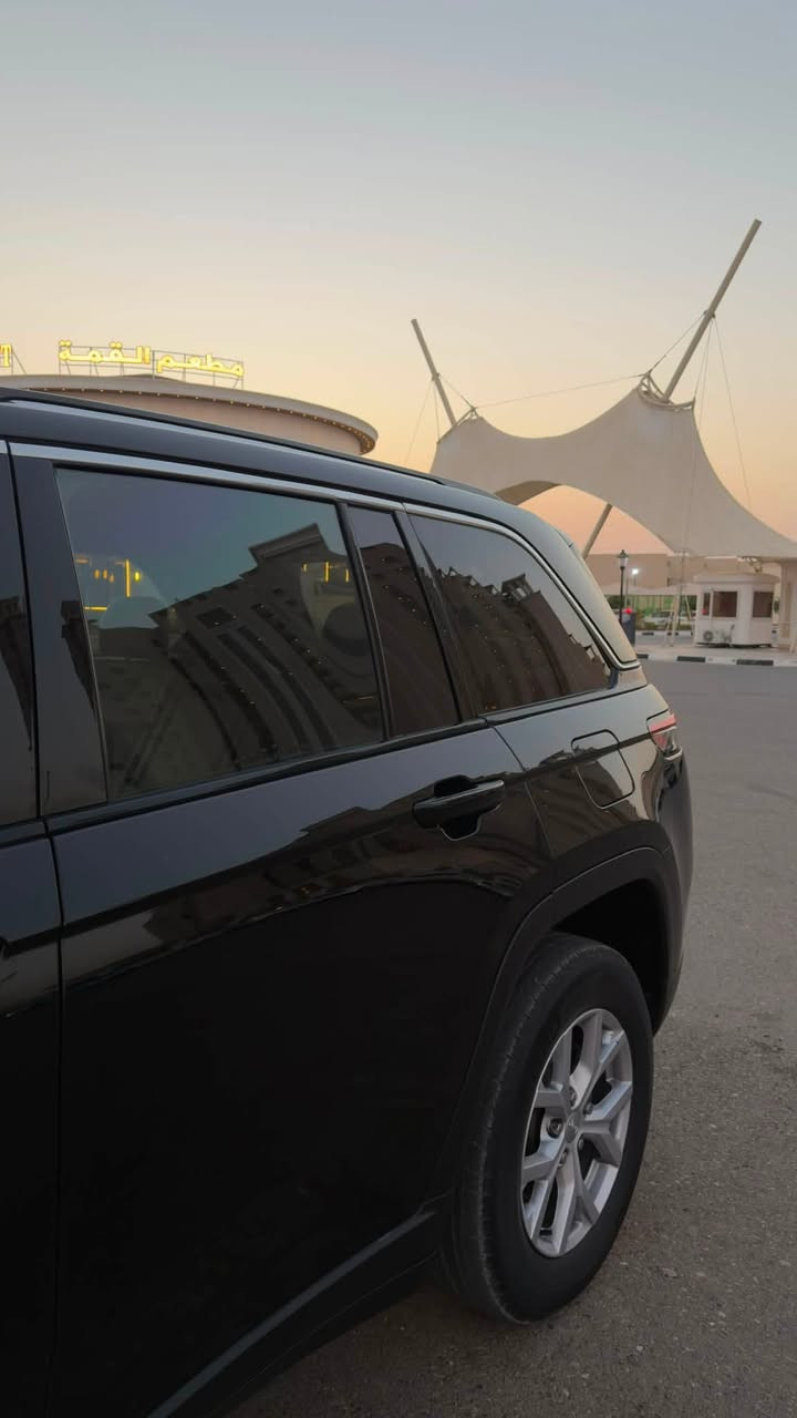 🚙 للبيع جيب جراند شيروكي – الشكل الجديد 🔥
🔹 الموديل: 2022
🔹 الفئة: Limited
🔹 المحرك: 3.6L
🔹 5 ركاب
🔹 فول مواصفات ما عدا الفتحة
🔹 كشنات جلد مع تدفئة وتحكم كهربائي
🔹 تحكم بوضعيات القيادة
🔹 خزن ميموري للراكب
🔹 رادارات أمامية وخلفية
🔹 السيارة بدون إيرباك وبدون تبديل
🔹 الصبغ فقط نص الجاملغ + ربع الصندوق
🔹 يوجد PDR بسيط بالباب
🔹 السيارة جاهزة للفحص 🔍

💰 السعر: 29,500$

📍 مكان السيارة: الرمادي / بغداد
📞 للتواصل: ***********
