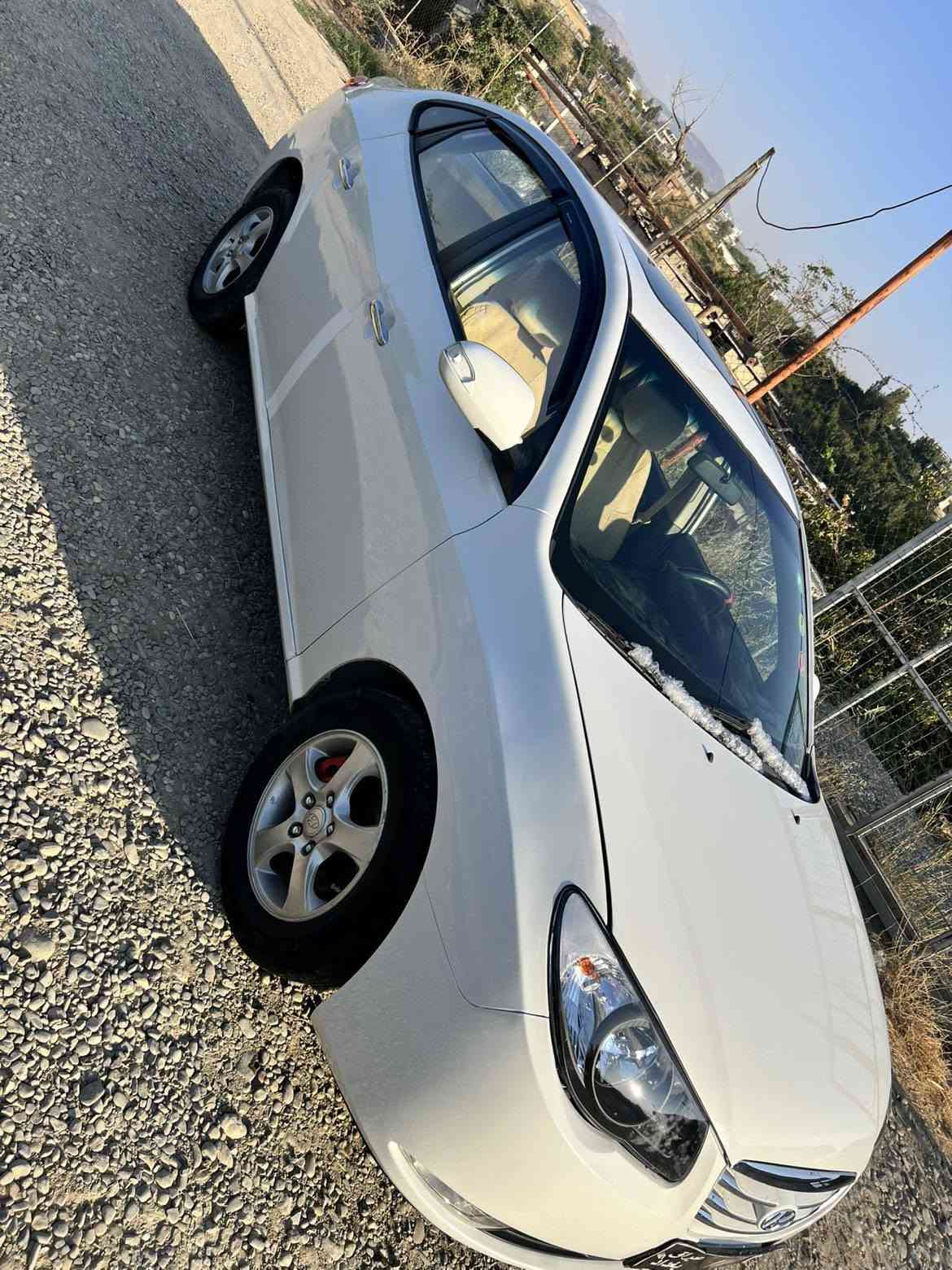 هۆندای ئاڤانتی مۆدێل 2010کۆداڕ
فوول فوول سلایت لێزەی  لایت رەش  گێچ وە نوشە شاشە لە مس  کامیرە حاسە  ئیکۆ ئاوێنە شە فت و ئیشرا سە یارە کە لۆک لۆکە  پاکە تی نە بوو نەت هە وێت گێرو مە کینەو دوکە ڵ و بو غا ر بە شە رتی دە فیتە ر کامل مە سرف کراوە  تە نها یە ک سە رە دە بڵی پێشێی گۆڕاوە 58کەمێک مە جال

شوێن قە ڵادزێ 

***********
