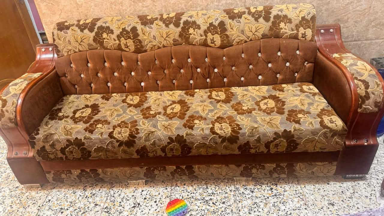 ١٠مقاعد • نظيف • خشب صاج