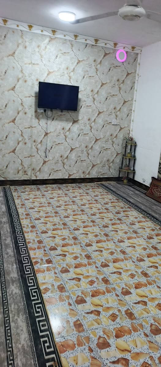 🏵️للبيع دار سكن زراعي 
🏵️سند 25 مداور مباشر بإسم المشتري 
🏵️المساحة 200م 
🏵️الواجهة 10*20م النزال 
🏵️الموقع طريق سنية ديوانية 
🏵️خلف معمل الاصباغ
🏵️بناء البيت طابوگ وبلوك 
🏵️يتكون من ثلاث غرف وصاله ومطبخ وبراني وصحيات 
🏵️البراني نقص بورگ وارضيه 
🏵️خدمات متوفره 

🟣للاستفسار مراجعة مكتب الضامن للعقار الشارع التجاري مقابل منفذ المعرفه أو الاتصال 📞 
***********
***********
