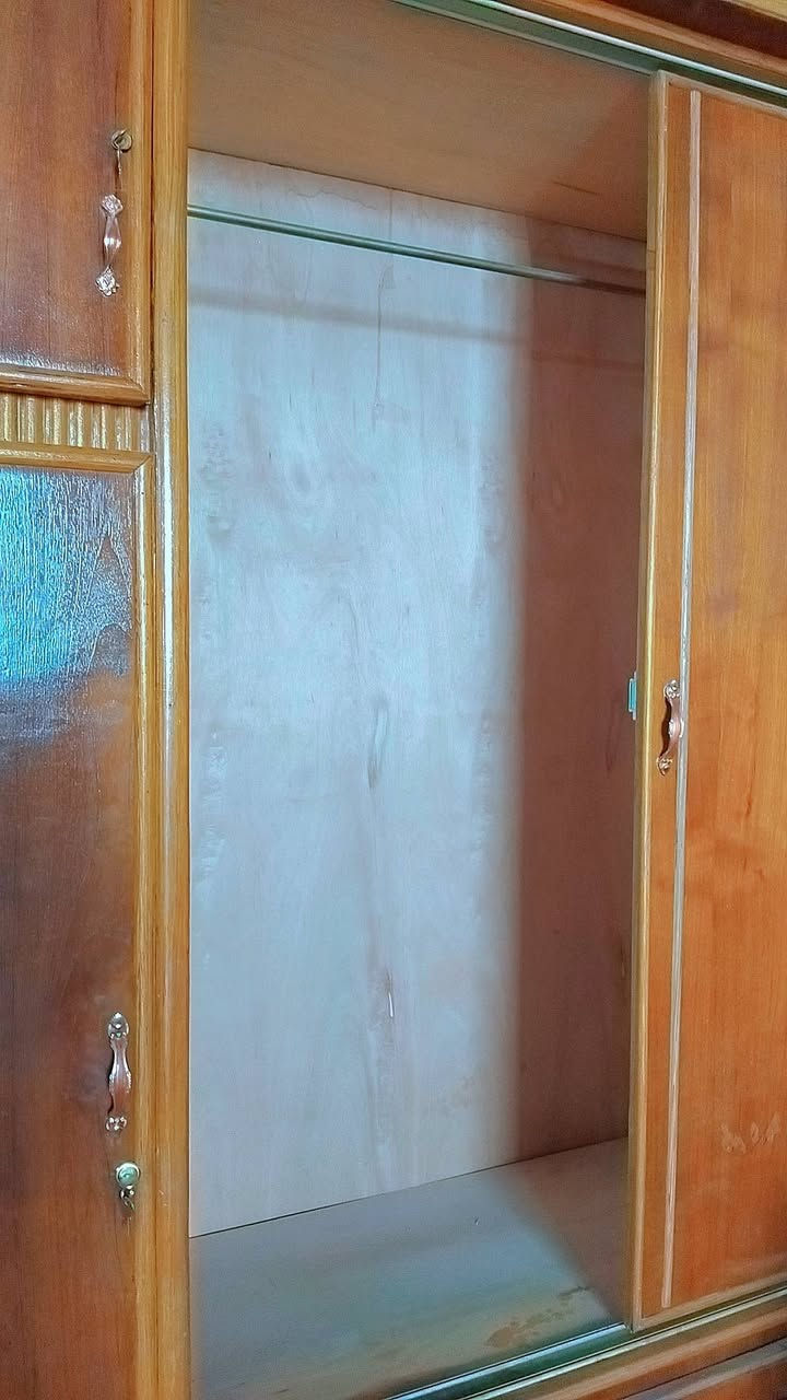 غرفة صاج • ٦ أبواب • ابواب سلايت