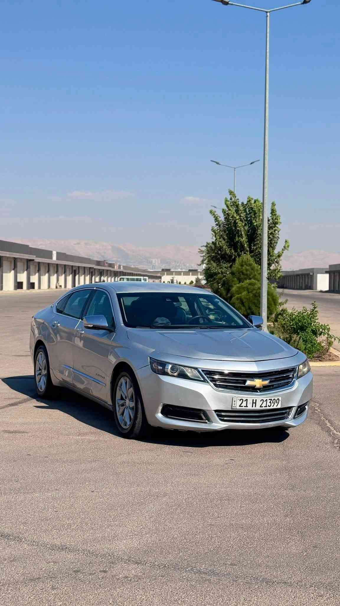 سلام عليكم
امبالا موديل 17
محرك v6
مواصفات LT 
قاصة
تدفئة كشنات
كار بلي 
اوتو اندرويد 
بصمة 
شاشة كبيره 
كشنات كهرباء 
محافضة على المسار 
تنبيه تصادم 
نقاط عمياء 

الضرر جاملغ خلفي بامريكا بدون ايرباك بدون شاصي حالياً بيها هاي الضربه بارد

المكان سليمانيه ***********
