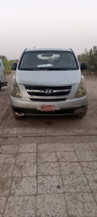 سياره استاركس 2009اريد ابيعه للستفسار اتصل على الرقم 07510930375