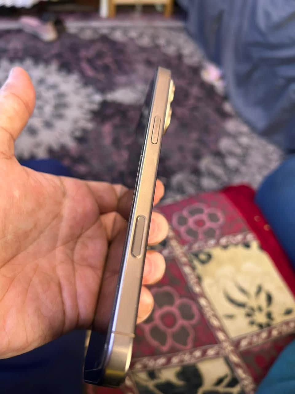 سلام عليكم ايفون 16 برو ماكس ذاكره 256 بطاريه 90 وتر بروف جهاز ما مفتوح شخط واحد مابي  سعره مليون 200 مكاني بغداد بسمايه ***********
