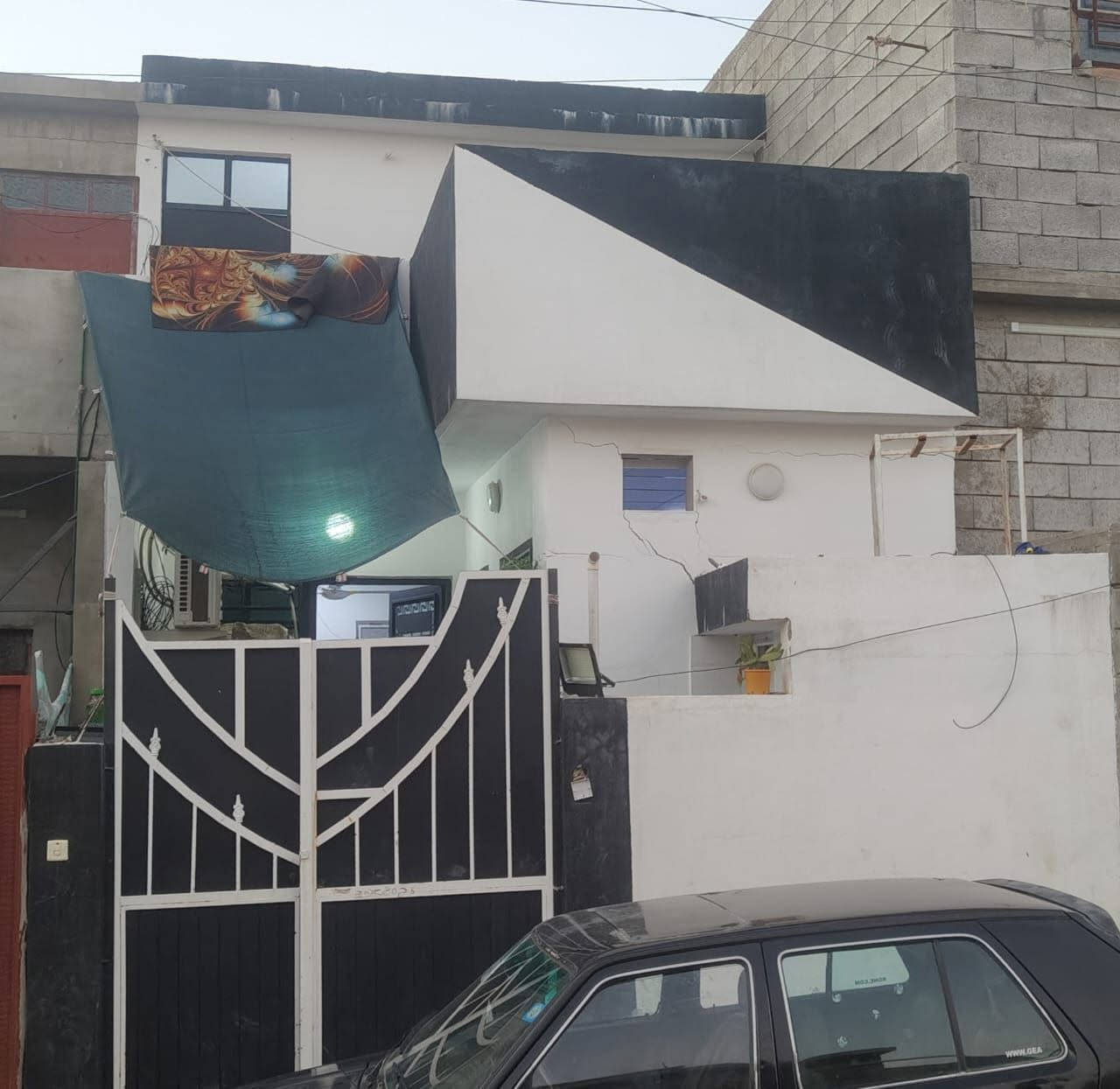 #بيت_للبيع المساحه 100 متر 
بيت جاهز وبناء حديث + ماء + كهرباء + وصل بلديه + (( سبلت عدد 1 ))
 العنوان قوسيات مدخل اسواق ابو علي قرب مدرسة غصن الزيتون 
#السعر_38 وبي مجال بسيط
للاستفسار التواصل على الارقام
*********** كورك واتساب
‏‪***********‬‏ اسيا واتساب
