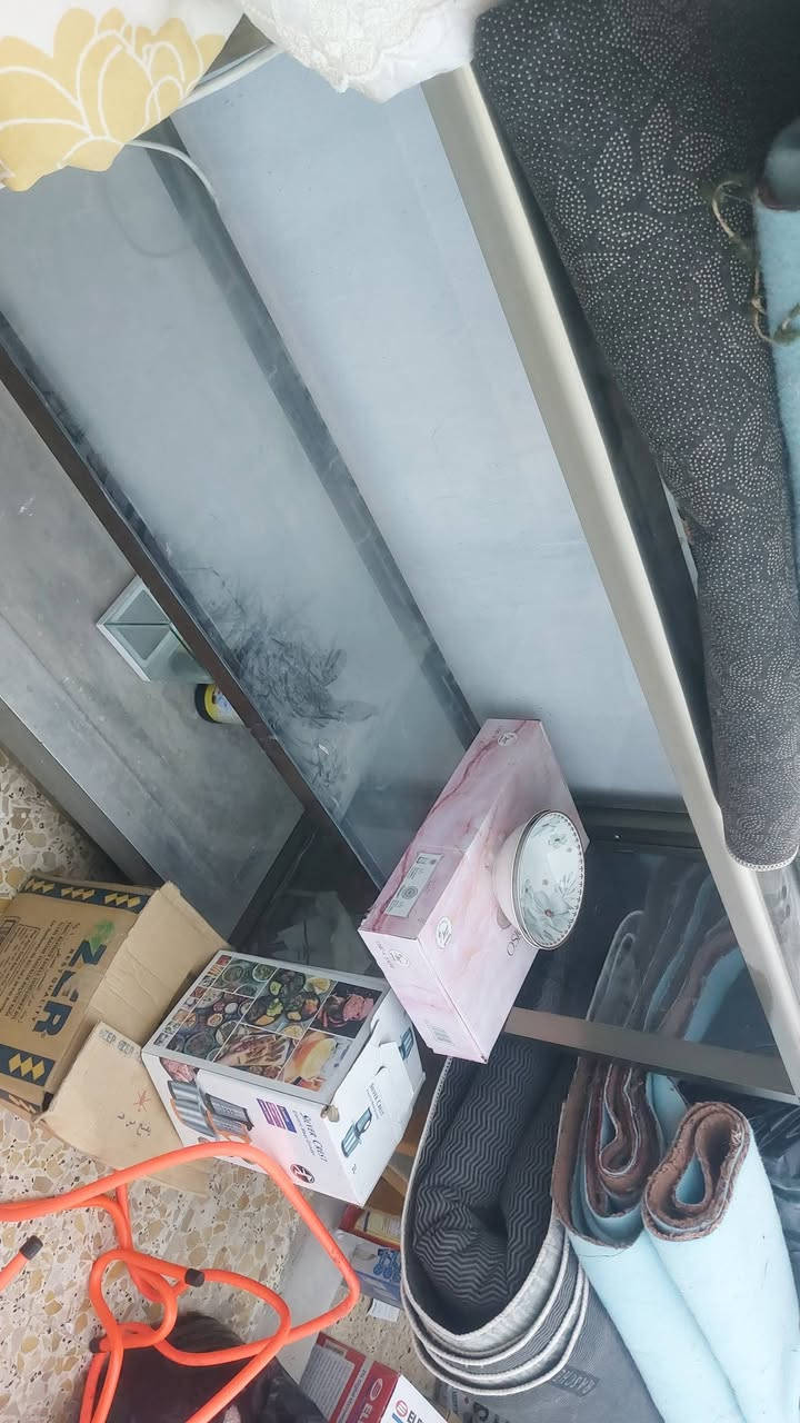 غرفة نوم للبيع صاج بالكامل داخل وخارج ملحق بيهة ملاحضات بسيطة وتلفزيون 32 و فاترينة وفرن منضدي  للبيع مكان بغداد العامرية والاسعار مناسبة للاتصال ***********
