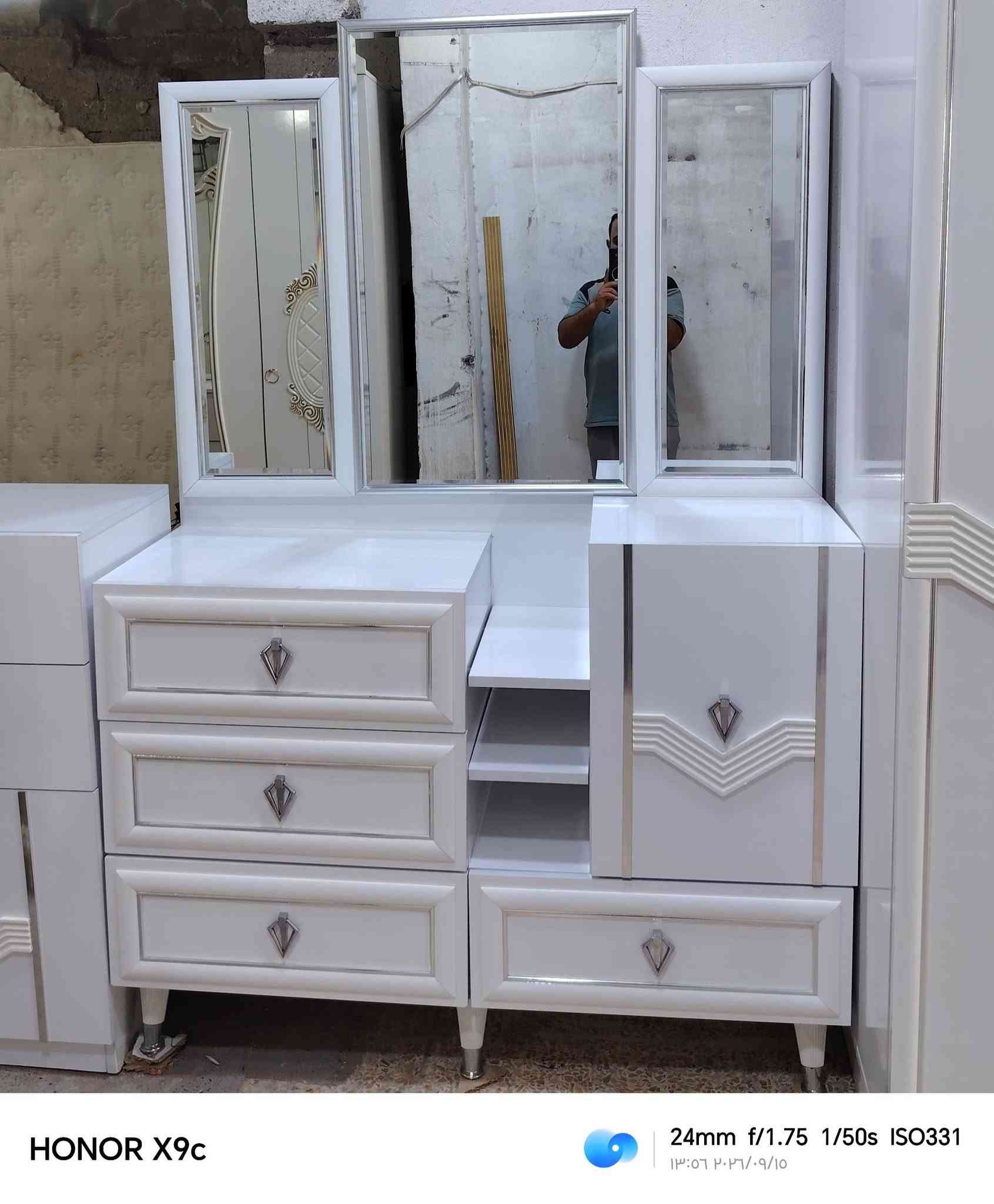معرض مهند البجاري لبيع وشراء الغرف النوم التركي المستخدم لدينا غرفه نوم تركي ماركه صبغ حراري نظافه 100% تتكون الغرفه من تسع قطع عنوان المعرض موصل حي البكر قرب شارع الاطباء مستعدين شراء الغرف النوم التركي المستخدمه ***********

نص مكتوب في الصور:
- HONOR X9c 24mm f/1.75 1/33s ISO466 13:02 ٢٠٢٦/٠٩/١٥
- HONOR X9c 24mm f/1.75 1/50s ISO331 ١٣:٥٦ ٢٠٢٦/٠٩/١٥
- HONOR X9c 24mm f/1.75 1/50s ISO409 ١٣:٥٦ ٢٠٢٦/٠٩/١٥
- HONOR X9c 24mm f/1.75 1/33s ISO334
- HONOR X9c 17mm f/2.2 1/50s ISO224 13:07 2026/09/10
- HONOR X9c 24mm f/1.75 1/50s ISO331 ١٣:٠٦ ٢٠٢٦/٠٩/١٥
