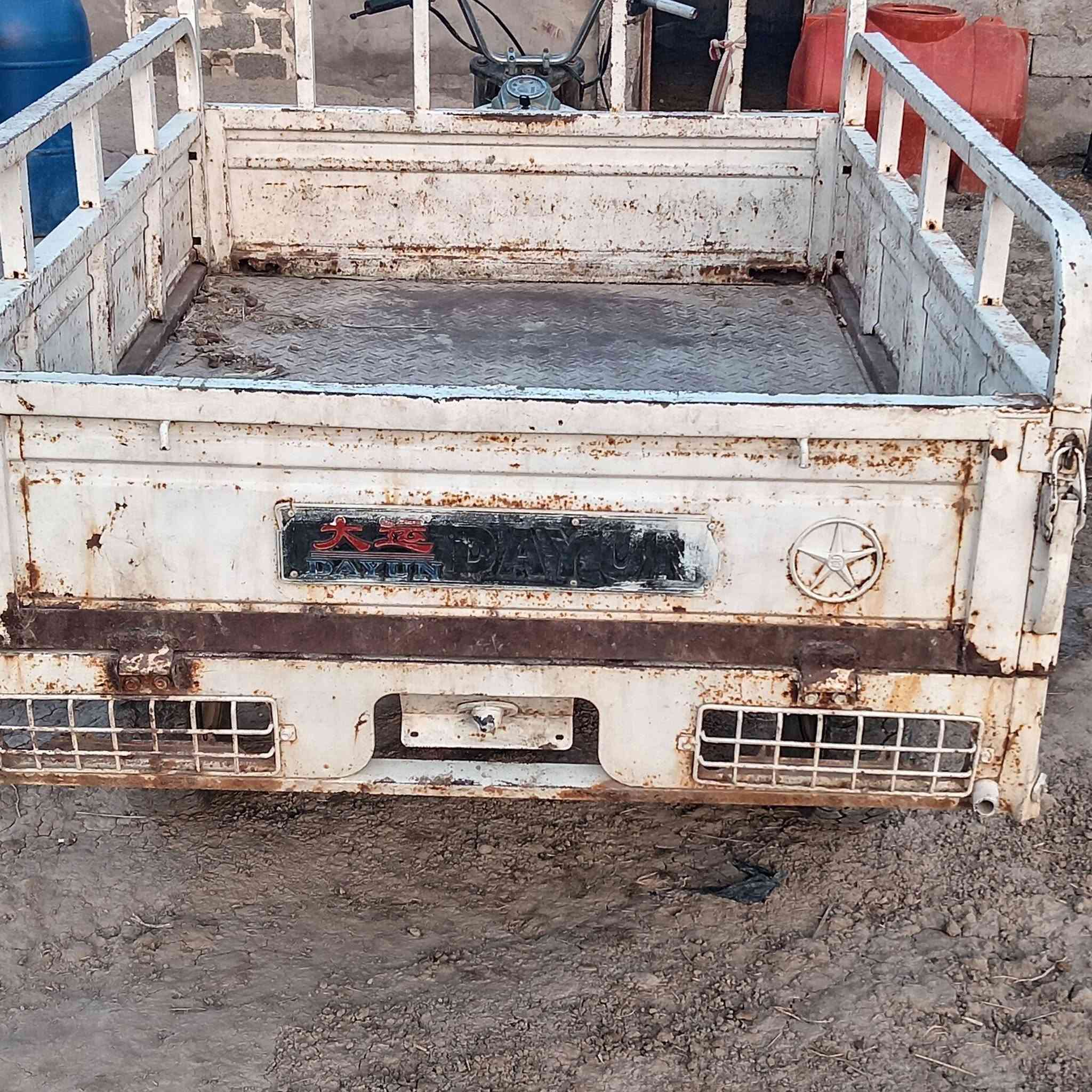 ستوته للبيع موديل 11 رقم ابيض وسنويه الستوته مو بسمي دور راعيه وهوه يداورلك السعر 850 وبيه مجال للشراي
