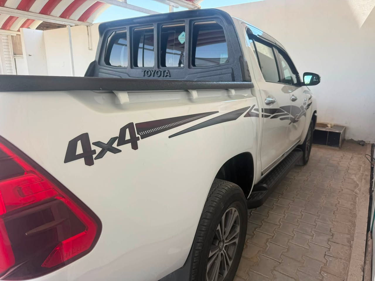 للبيع فور ويل تيوته كاز موديل 22  سعوديه دي فور دي مكفوله كفاله ماشيه 125 الف السعر 325 الاتصال عله الرقم ***********@

