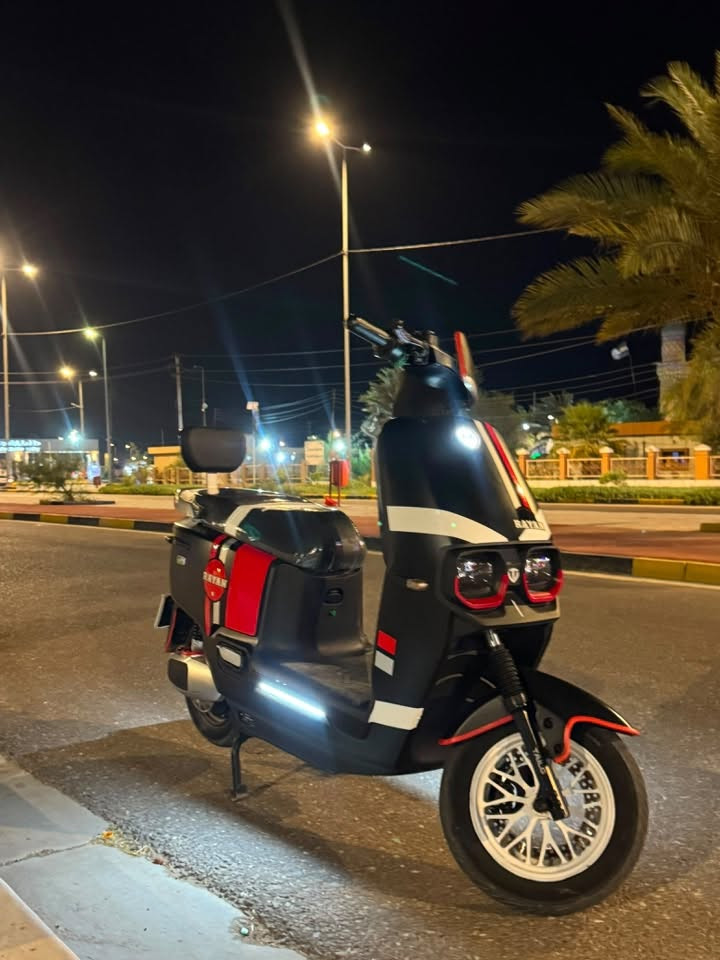 دراجه شحن ريان ام عيون (للبيع) في البصرة استعمال جدا قليل المواصفات:
1-ملف 1200 حقيقي

2-ست بطاريات كبير مسطره
3- نضام قيادة ذاتية مثبت سرعة 
4- حساسات جانبية وخلفية مانع للسرقة 

5- السرعة 60 حقيقي

6- توصل مسافه 50 كيلومتر حقيقي او اكثر حسب الوزن 

7- ثلاث نمر 1-2-3

8- جك جانبي +رئيسي

9- سويجين +بصمتين تشغيل عن بعد

10-اللون اسود طافي⬛

11- مساحة تخزين جوةَ الكشن

12- الشاحنه اصليه من الشركه

السعر 950 وبيها مجال للتواصل على الرقم (***********) فقط الشراي يتواصل واتساب رجاءا العنوان البصرة  سفوان
