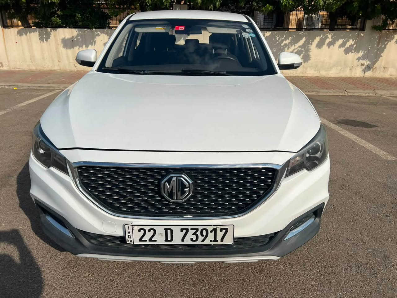 Mg zs 2020
فرۆشتنی خێرا
ئێمجی ٢٠٢٠ رەنگی سپی
شاشە ئایپاد کامیرا 
تحدید سورعە گیرتۆماتیک
سەیارەکە زۆر خاوینە 
گیر و مەکینە تەقە رەقەی بەشرت

رەقەم و سەنەوی نوێیە 
سەیارەکە  پارچەک و نیوی بۆیاغە رەسمی سۆنەرەکەیم داناوە 
کەمیک تەزرەی هەیە 
بۆ نرخ داوای ٩٣ وەرەقە و مامەلەیەکی برایانەی لی دەکەم بۆ  زانیاری زیاتر پەیوەندی بکەن واتس ئەپ 
***********
