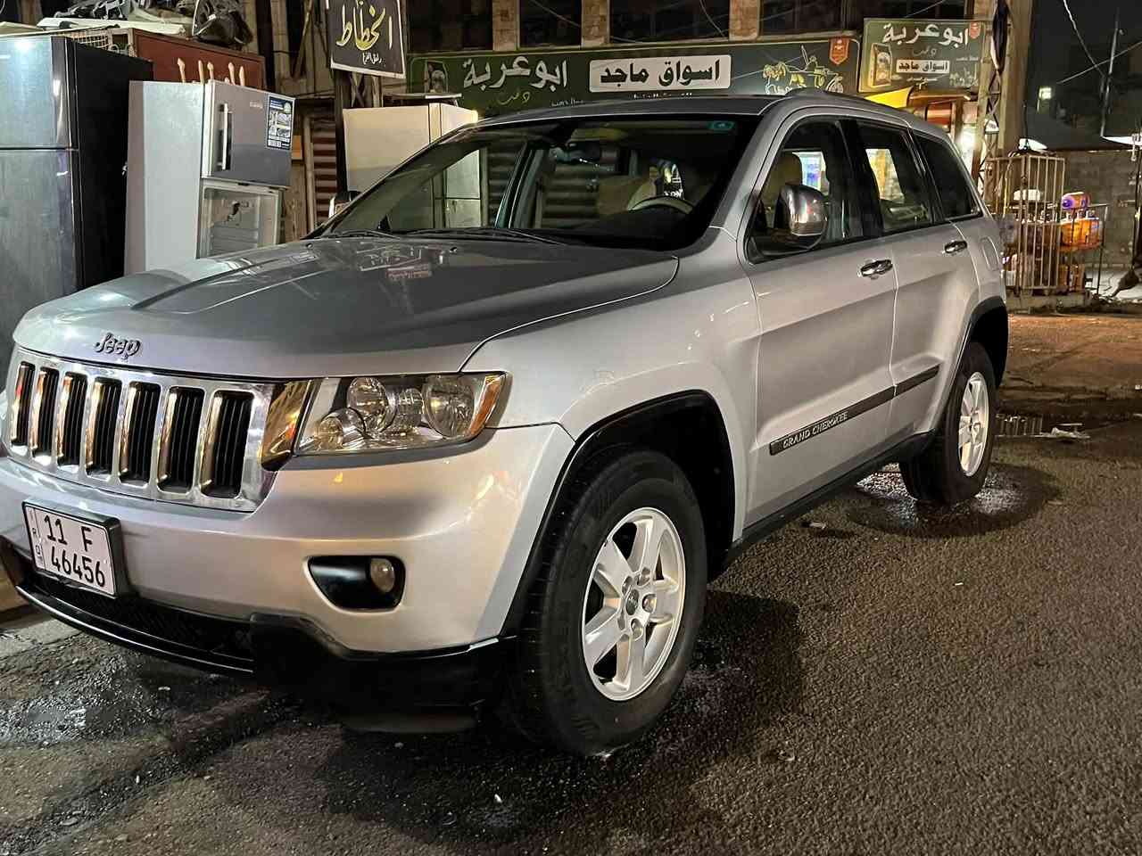 جيب لاريدو موديل 2012
بابين صبغ سعر 130 
سنوية ورقم جديد باسمي 
العنوان بغداد رقم موبايل ***********

نص مكتوب في الصور:
- SULAYMANIYAH مركز سليمانيه خدوش صبغ تبديل بارد كلير ملاحظه:نخلي كامل مسؤوليتنا بعد الفحص وتسليم التقرير الى الزبون الاسم: جيب نوع السياره التاريخ 2026/02/12 05:04 م موديل السياره 2012 الجانب الامامي: خدوش ورصعات في الجهة الجانب الايمن: بارد في الجهة +الباب امامي مفتوح +خدوش ورصعات وخدوش الجانب الايسر: صبغ في الجهة +فتح +بارد +خدوش ورصعات وخدوش الجانب الخلفي :خدوش ورصعات الجانب العلوي :خدوش ورصعات ملاحظة كثافه رصعات في السياره +تعديل bdr بغداد-شارع معارض الحبيبيه محمد *********** مؤمل ***********