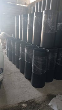 يتوفر بوري منهول بلاستك عنوان الشعب قرب الأسواق الامركزية 07704990085