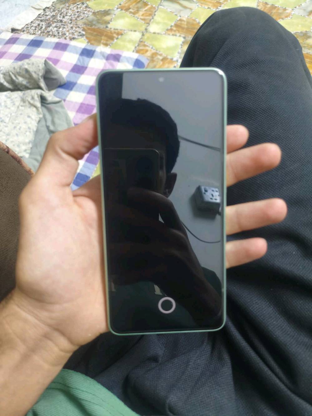للبيع نضامه 95 بالميه بطاريه 96 ذاكره 512 وداخليه 12 باقي التفاصيل بالصوره والسعر 425 بي مجال وهذا الرقم ***********   POCO X7 PRO