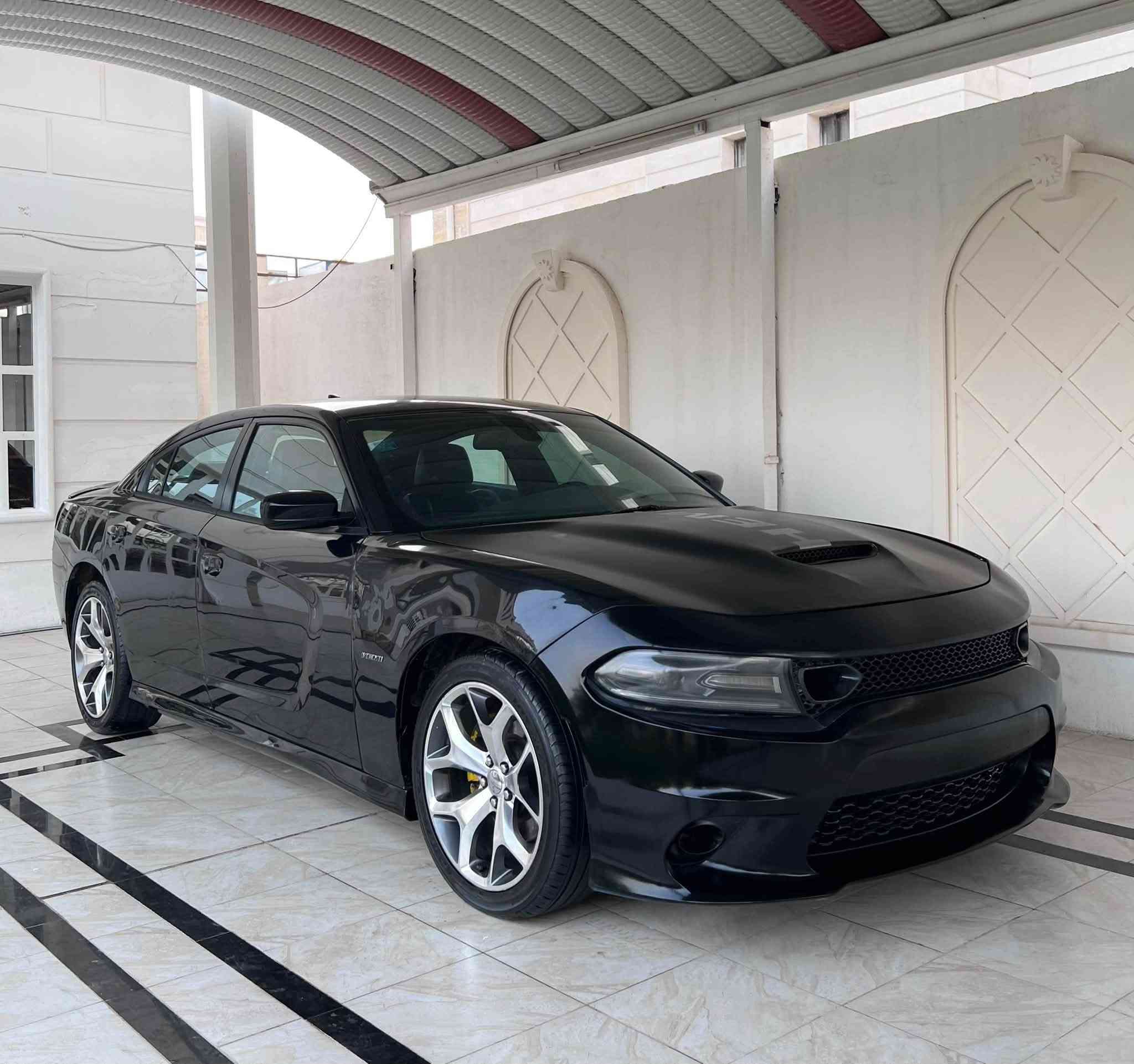 دودج جارجر • V8 ٥٧٠٠ • رقم بغداد