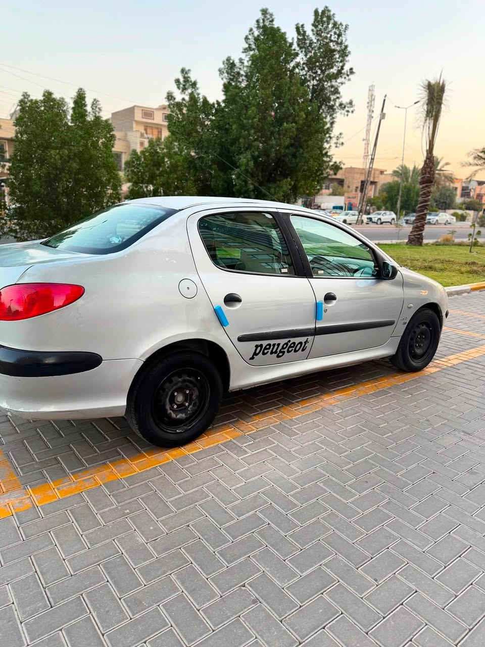 السلام عليكم بيجو فرنسي كير مكينه مكفولات تبريد ثلج ⛄️ داخل جديد صدر جديد موديل 9 سياره بلاد بيه طخه بل جولغ خلفي فقط السعر 38
كير اوتوماتيك
 مكانه بغداد جهاد 
اتصل ***********
