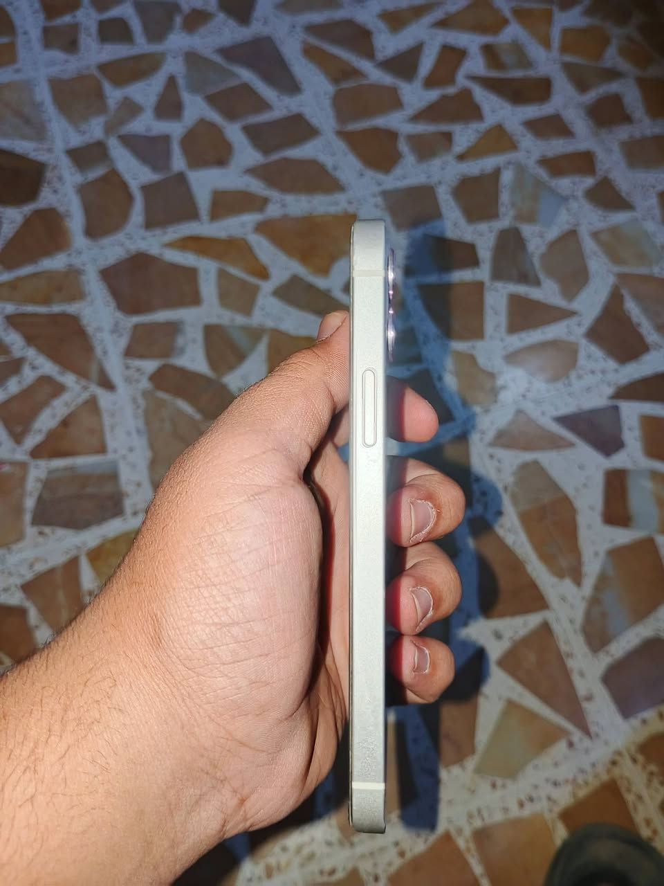 السلام عليكم ورحمة الله وبركاتة عندي جهاز
ايفون 12عادي للبيع 

ذاكره 64

البطاريه 77🔋لا مصعده ولا مبدله 

الجهاز نضيف لوك 

فيس ايدي شغال 

كامرات دمعه 

السعر 325وبي مجال 

للتواصل ***********

شرط ابيع ما واصل مصلح

