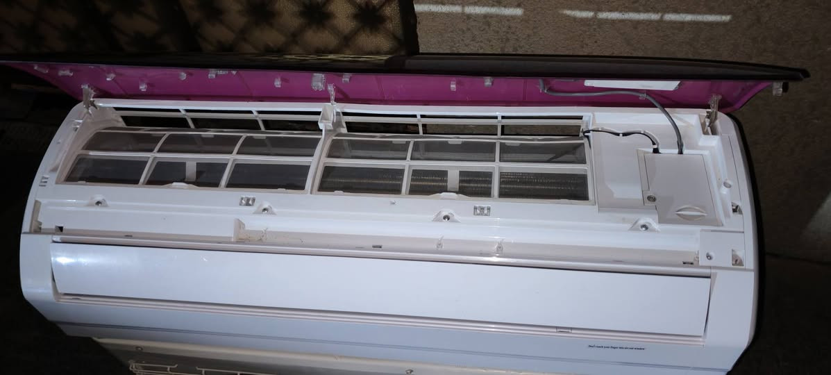 سبلت SHOWNiC طن ونص نضيف
مع كامل ملحقاتة بسعر 330 بي مجال حك الجية
عنوان بصرة الجبيلة ***********
