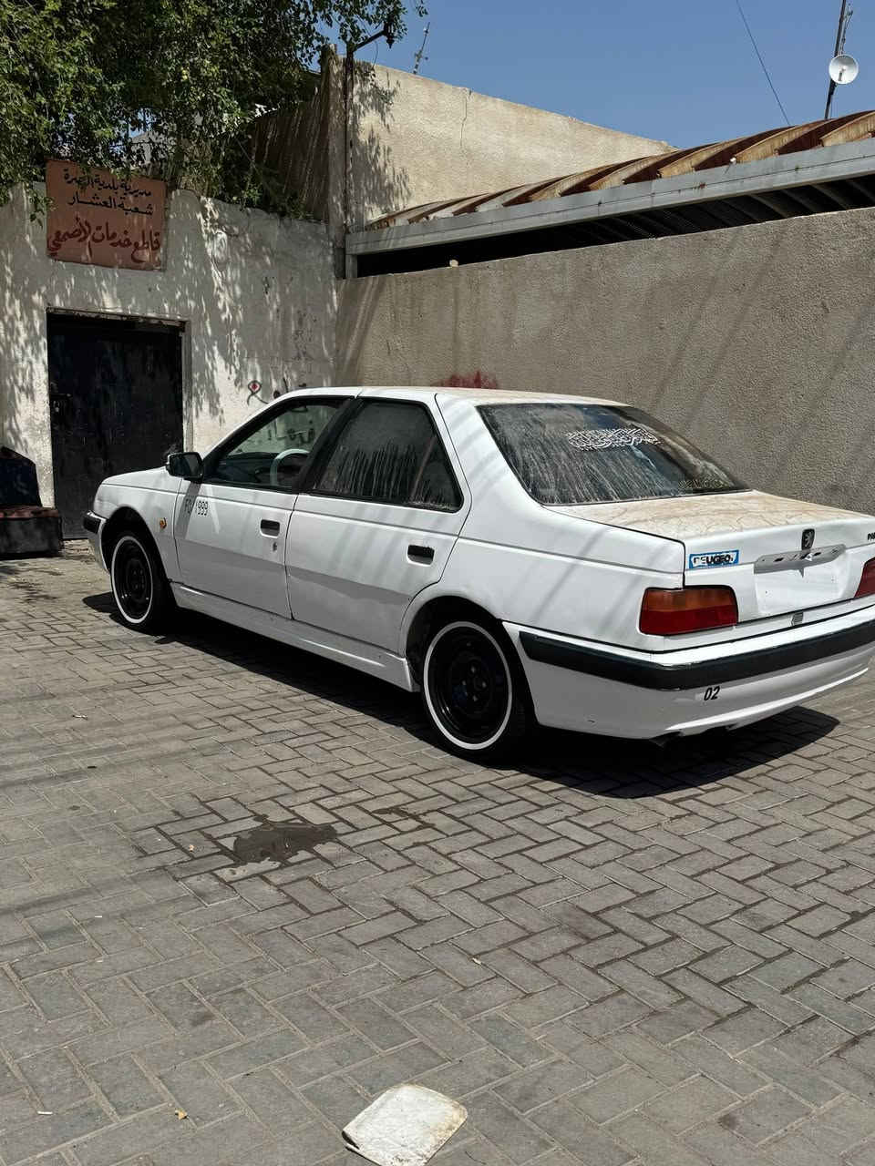 بيجو بارص مديل 2012  سعره 29 مكينه كير تبريد تتدفئه كهربائيات لايت عالي ناصي زنون مضخم صوت رقم بصره دولي شرط التحويل عليه غرامه 100 البدي كوم حديد معمر *********** مكاني بصره
