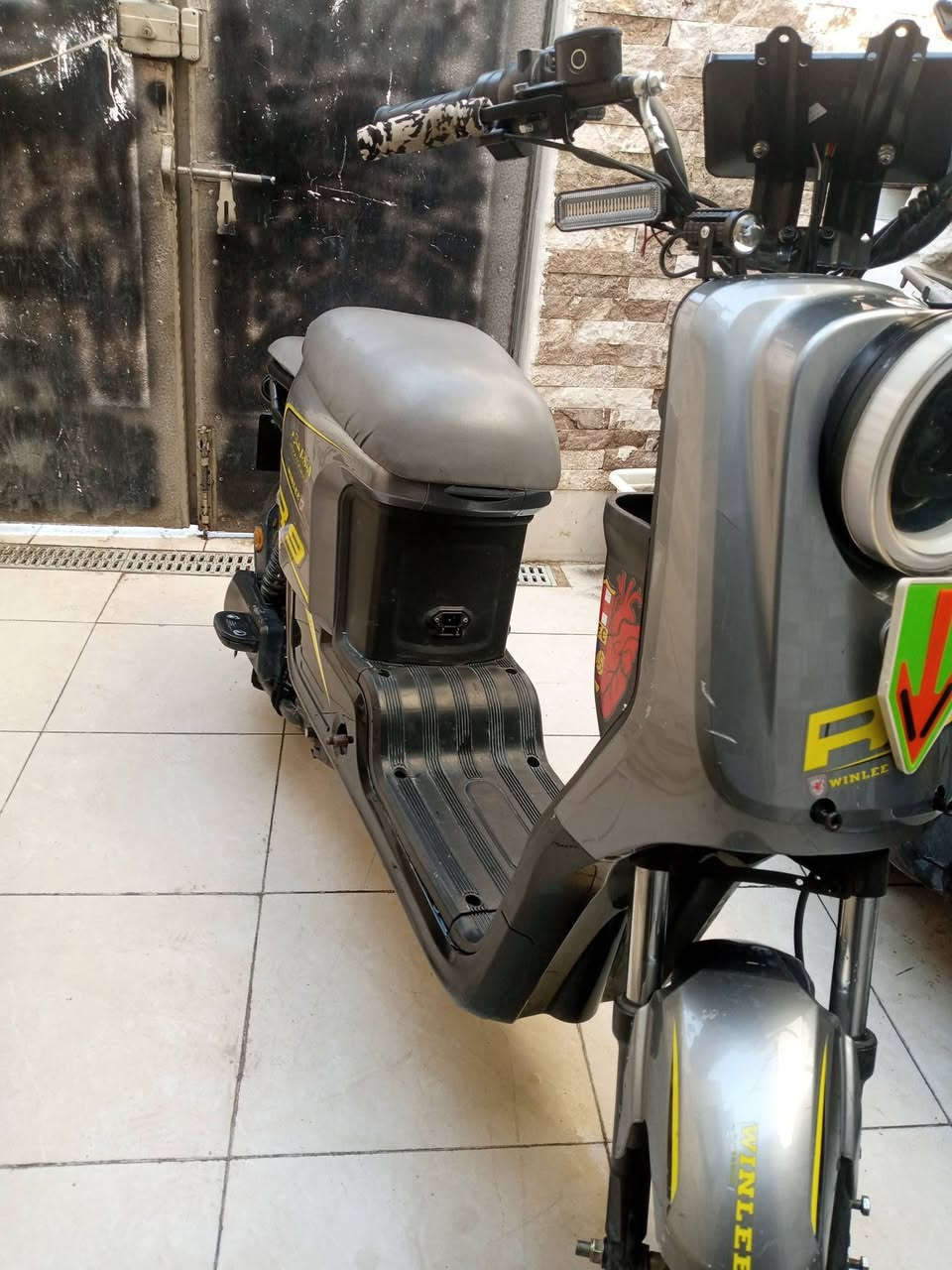 دراجة شحن R9 للبيع نضافة الكفرات 100/80 البطاريات شوية منفوخات🚫 مديل 2026
مواصفات الدراجة⚠️
سويجين وبصمتين☑️
تشغيل عن بعد ✔️
مزودة بلايت زنون عالي ناصي✅
بيه نضام البارك🅿️
بيه نضار ال R ترجع بك🫟
هورن والشاير الحساس عطلان❎
⚜️تايرات جوبلس اصلي
شاحنة اصلية من شركة SUNNY✅
الدراجة مرتبة متعوب عليه💯
شاشة اصليه من شركة swa☑️

التواصل *********** واتساب 
💲السعر 275 وبيه مجال حك الجية
