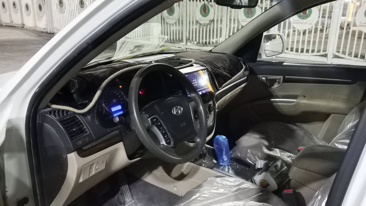 السلام عليكم اخوان سنتافية موديل 2010 رقم بغداد انكليزي تحويل مباشر محرك 6 فول مواصفات  السعر 110 وبيهة مجال العنوان بغداد ***********
