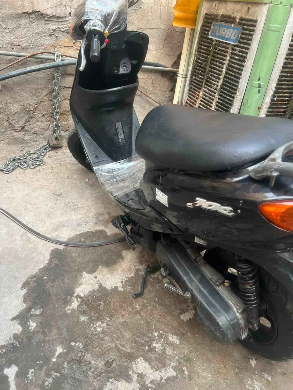دراجه عصفوريه لبيع دراجه نضيفه شلعه ومعدل مكاني بغداد شارع الجمهوريه السعر400 رقم تليفوني***********
