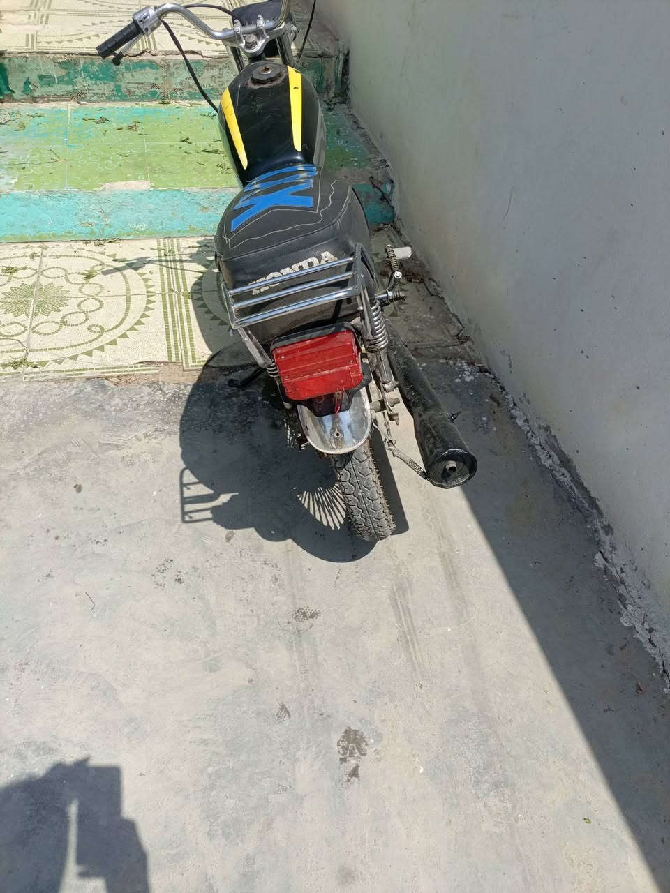 اربعه كير  كلك كلك  شغاله هندر واحد ما بيها شي سعرها قفل 120 لا تكلي شبيها عنوان حصوه ***********
