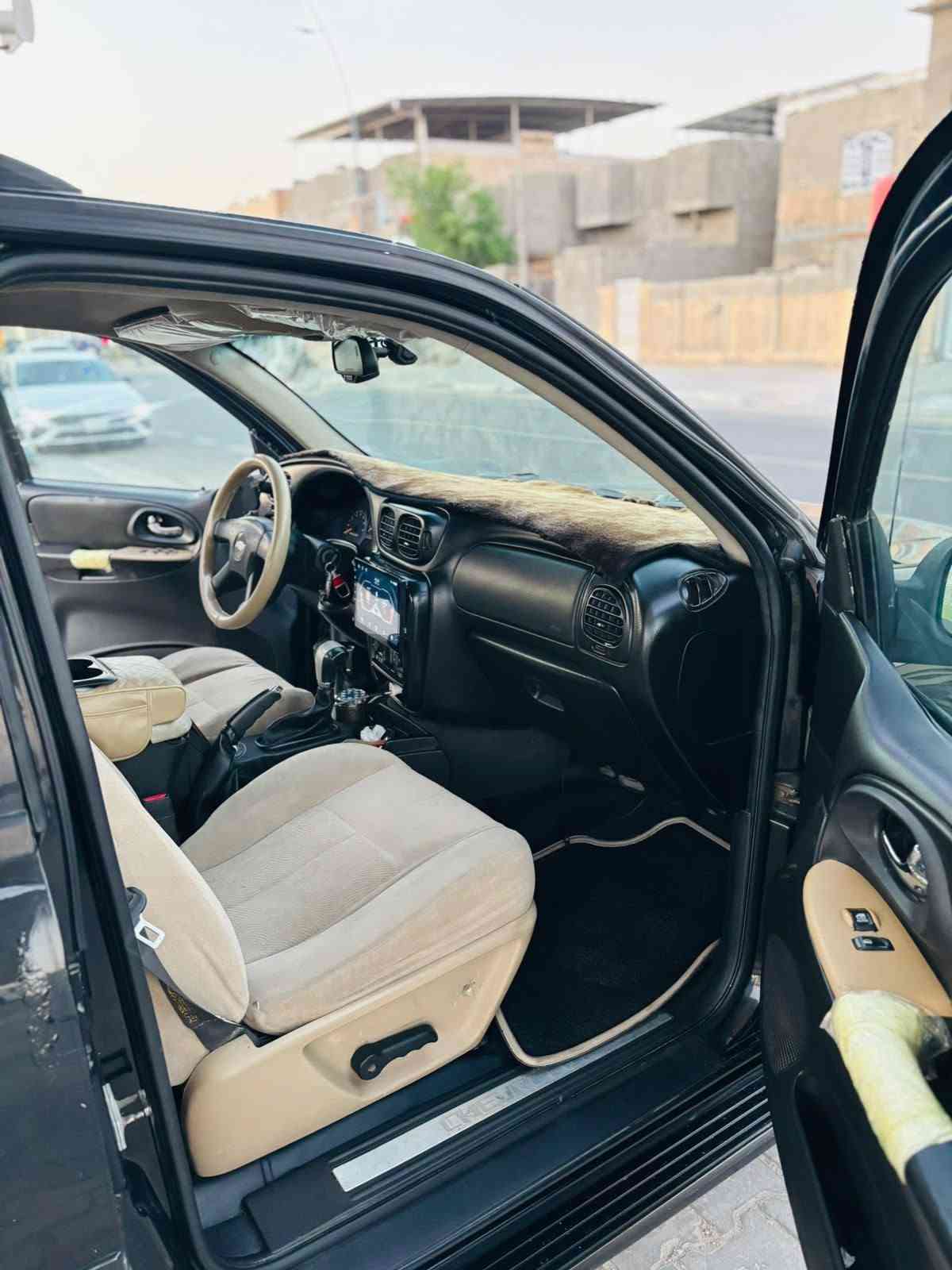 السلام عليكم شفر بلايزر 2007 خليجي سيارة جديدة ع وضع الشركة كفالة عامة من الضربة والصبغ والتبديل رقم اربيل جديد بسمي سنوية مجددة جاهزة مكينة كير حدادة تبريد تخم تاير مابيها اي نقص السعر 92 العنوان البصرة المعقل رقم الهاتف *********** البصرة, العراق
