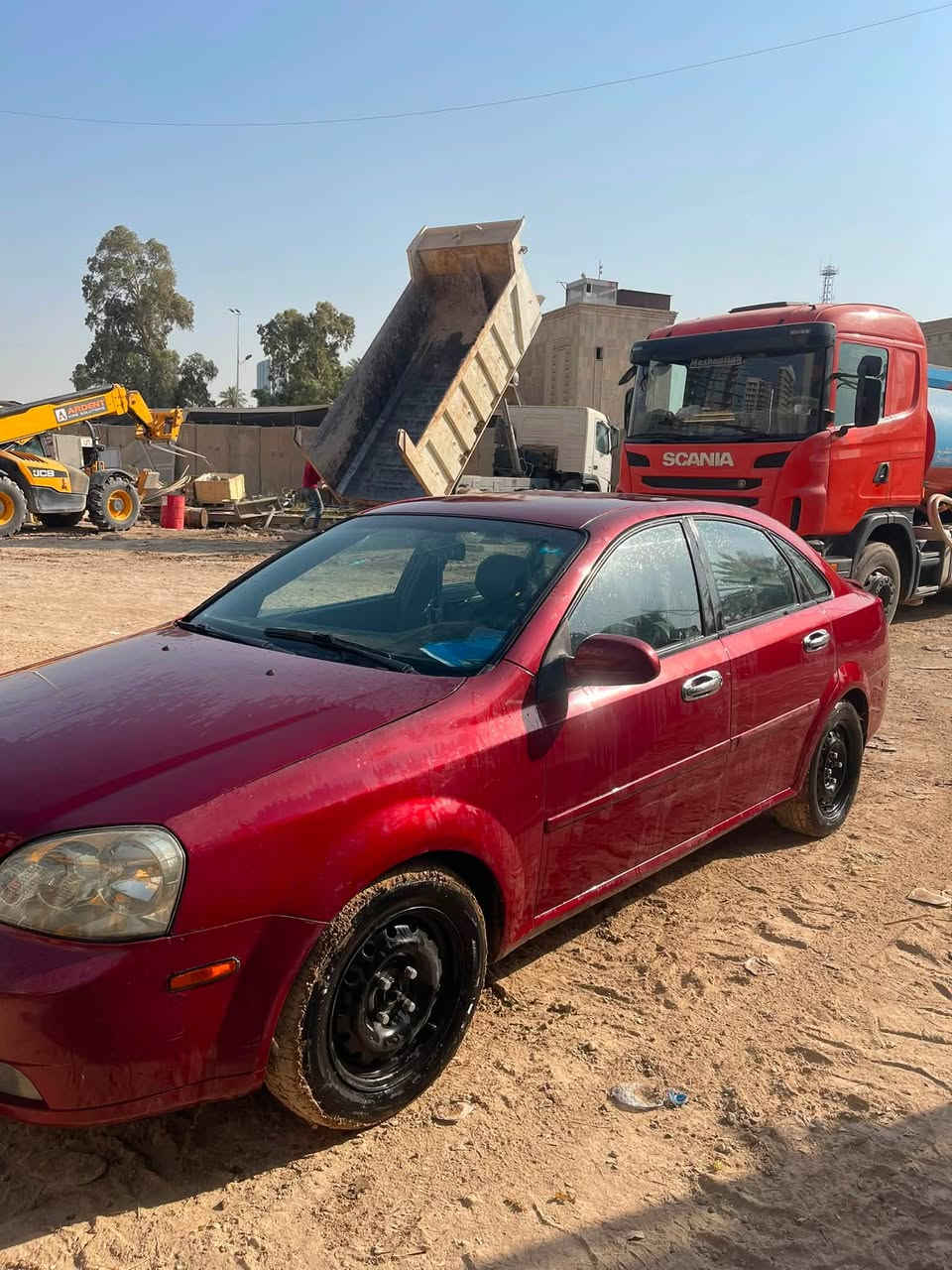 فورنزا موديل ٢٠٠٨
مكانه بغداد مرواس فقط 
سياره جاهزه على آخر حبابه 
تخم تاير جديد 
صدر كله جديد امامي خلفي 
كير محرك كفاله 
تبريد ثلج 
سياره بلاديه لاصبغ لا معجون سياره جاهزه للأخير 
‏***********
