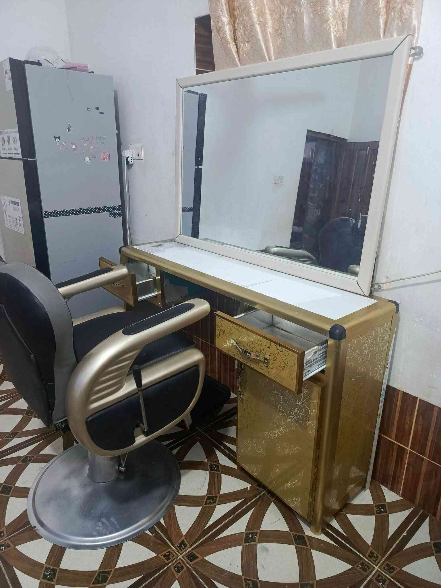 كرسي 💺 حلاقة مع ميز وامراي الميز المنيوم    كلش انضاف شغال  اخو الجديد مع ميز او مرايه
شبح 👻 اكبر حجي بل شبح 👻
الانبار القائم الكرابله 
السعر 
ع خاص 
او وتساب 
او ع رقم 📱
رجانه 
***********
كرسي 💺 حلاقة مع ميز وامراي الميز المنيوم    كلش انضاف شغال  اخو الجديد مع ميز او مرايه

