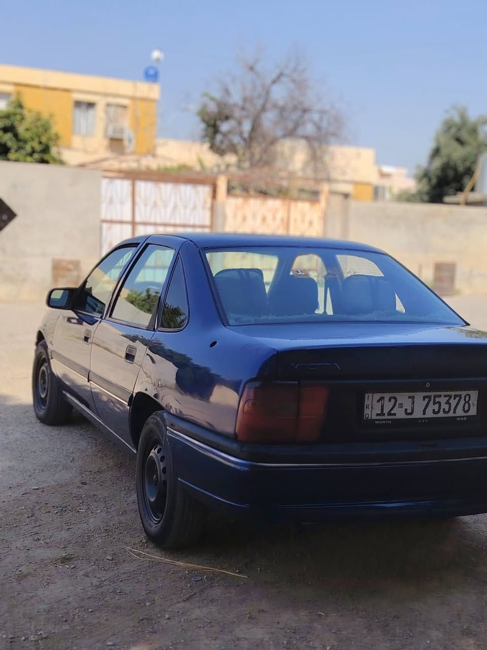 فكتره موديل 1992محرك 18شرط لاصرف ولانفخ طخم صدر جديد كابون بيها شرط التحويل مكان دوميز زمار السعر 42 تصل ***********///***********
