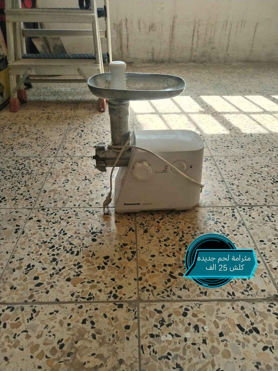 سلام عليكم ورحمة الله وبركاته عندي بعض الشقلات للبيع وكلمن سعرها داخل الصوره الي تعجبه خل يتصل على هذا الرقم ***********
