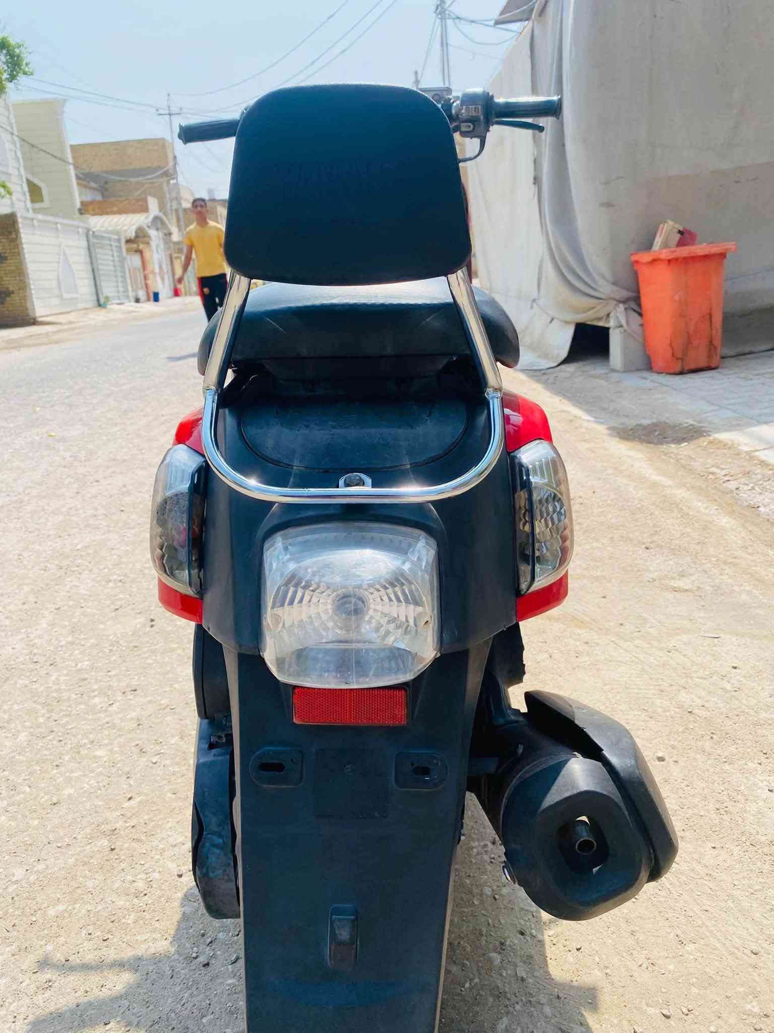 ماكس بوليسي • ٢٠١٢ • بلاديه
