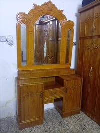 غرفة  للبيع العنوان البلديات  السعر 700بيها مجال الهاتف 07704879653