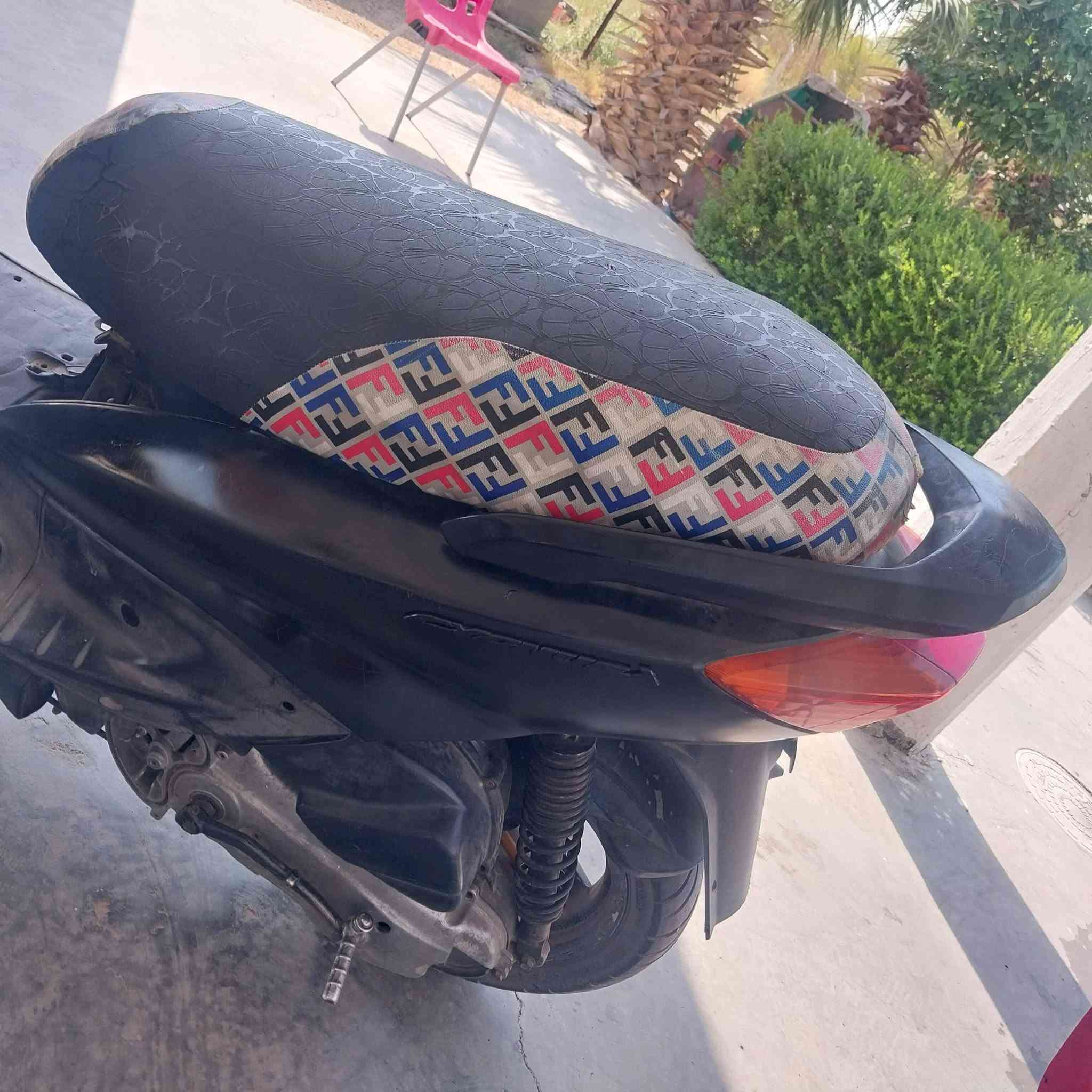السلام عليكم سكنس للبيع نثيه سرعه 110 سعرها 250 بيها مجال المكان بغداد اليوسفية
***********
