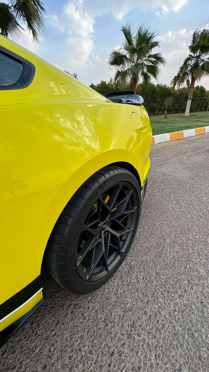فورد موستنك ٢٠٢١ ماك ون اصل mach1 handling عربانة خلفية وامامية شيلبي معروفة مواصفات الهاندلينك بدون حادث بيها سرقة جامرلغ وراجع نفسه مكفولة من الحادث ماشيه ٣٩ الف ميل ٤ دبلات كهرباء جدد وتايرات مشلن جدد وعليها ادامة وبلكات ريسنك وهواي سوالف سيارة جديدة ونضيفه والوحيدة بالعراق بالنسبة للون والفئة 
مكانها كركوك وبااسمي 
للاستفسار ***********
سعرها ٢٩٠ ولتقارنها بلمهجومات هواي مكلفتني السياره الله يشهد

