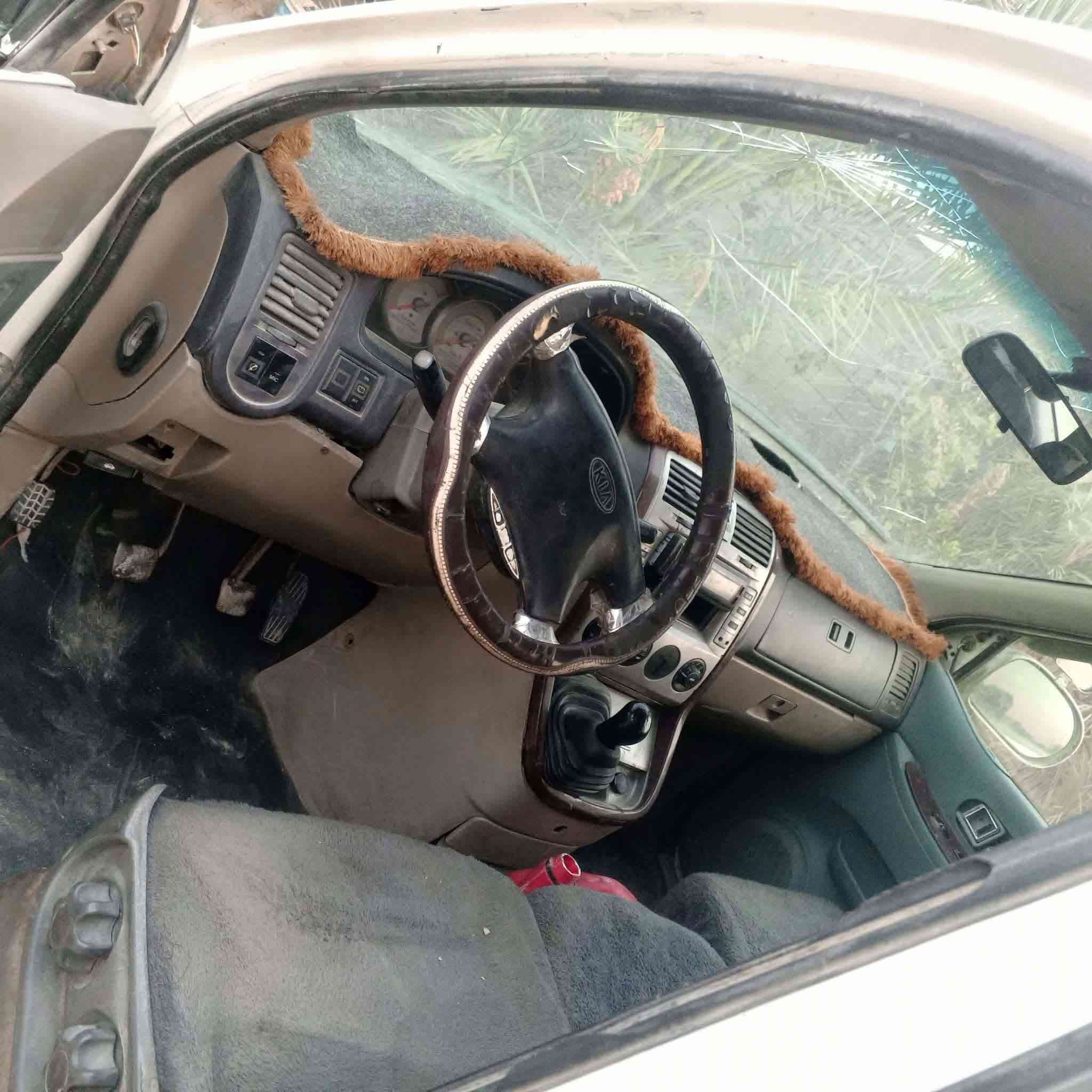 يالله سلام عليكم 
گرنفال البيع مديل 2000
مكينه وكير كفاله
مكينه 2900 كأز 
سياره حلوه ماناقصه أي شي سياره بسمي تحويل ثاني يوم 
سياره مابيه ضرر 
رقمي ‏‪‏‪***********‬‏
