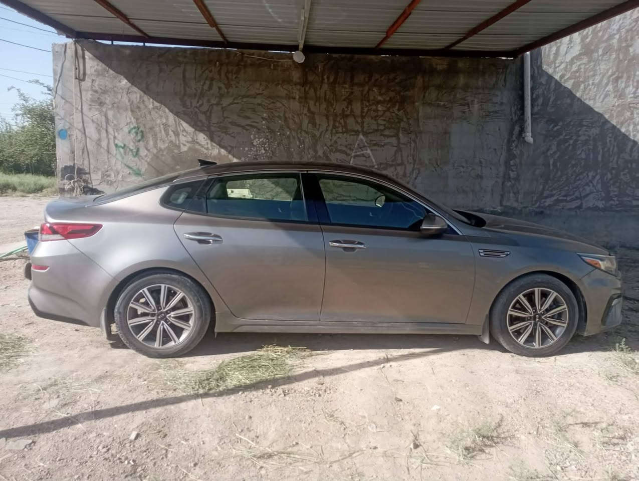 اوبتيما 2019 امريكي
. حادث كلش خفيف دعاميه 
رقم نجف  تحويل ثاني يوم مكينه 1600 تيربو مكينه 
اقتصاديه وناعمه وقويه حيل 
سيارة فول الفول مواصفات -EX— اعلى فئه بل اوبتيما
بانوراما  3 حركات
دبل گزوز 
قطعتين تبريد 
لايتات كله لد نهاري امامي خلفي
 كشاف ضباب
كشنات جلد
كشنات كهرباء تدفئة تبريد الامامية
كشنات بيهة خزن ميموري سيت
ستيرن تدفئه
اناره داخليه بلادي متغيره من الشاشه
اناره ترحيب بليدات وبل مري من تتقرب يم السياره 
تسهيل دخول وخروج يعني الاستيرن والكشن يرجعن من تطفي السيارة ويتقدمن من تشغلهة 
سماعات شركه :Harmon gardon اقوه مضخم 15 سماعه
سايد بريك بصمة
شاشه كبيره + خرائط GBSتحديد 
ابل كار بلي +واوندرويد اوتو
تحديد مسار وتثبيت مسار
مثبت سرعه 
3 وضعيات قياده comfort +Smart+Sport + گير عادي
 بصمه ابواب وبصمه تشغيل
مرايه وسطيه حديثه نضام تضليل الضواء العاكسه
اوتو هولد 
نقطة عمياء
5 ويل كب 
حساس اطارات الهواء 
توقف ذاتي
رادارات امامي خلفي جانبي
حساس امامي خلفي جانبي
اشاير بلمري
مري قلاب
نضام ABS
مانع انزلاق
جنطه تفتح عند الاقتراب
 وباقي المواصفات الفول
السياره جديده حيل مابيها اي نقص جاهزه من كلشي المكينه مفتوحه
عنوان بابل القاسم***********
