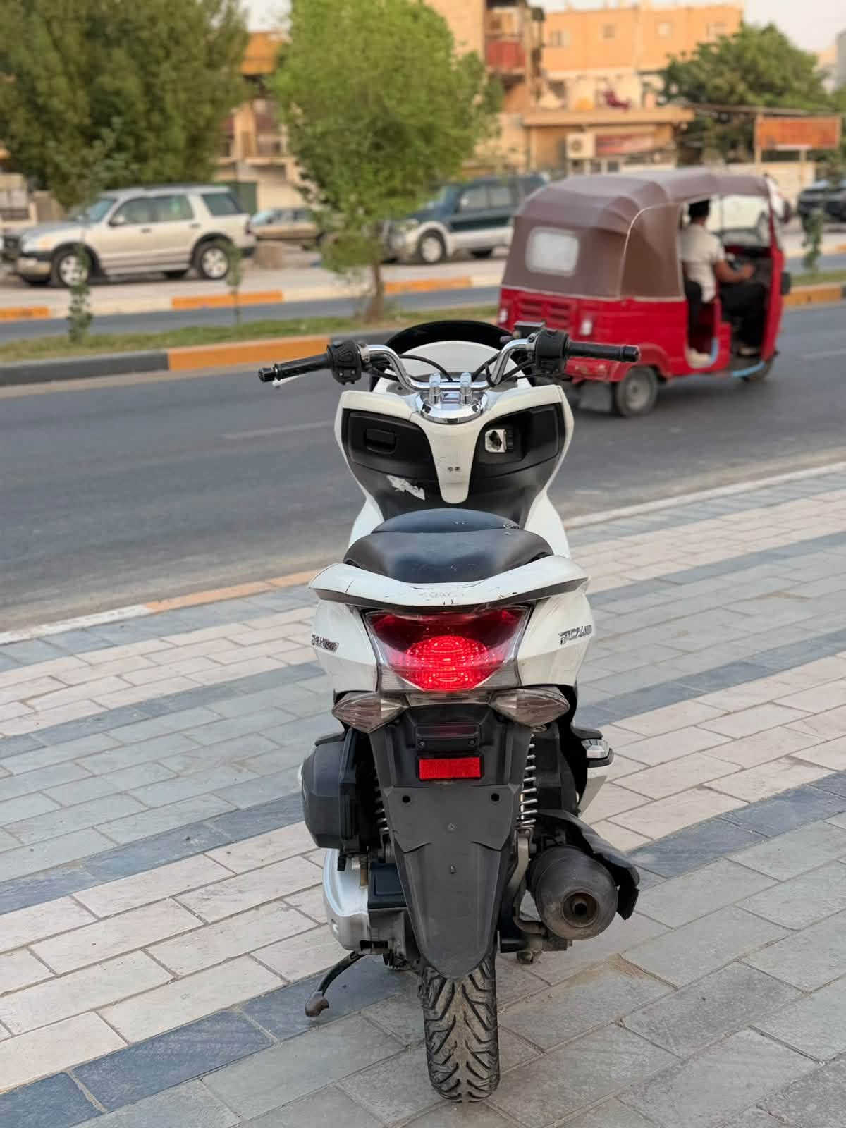 سلام عليكم دراجه البيع pcxجيل اول ياباني اصلي نوزل خطين ستان كهربابي حساس ازدحام شلعه معدل خير من الله حجم مكينه 150 حرف A دراجه مال رمبه حته دفاتر مزاد وياهه دراجه احله من صور تجي وشوف بعينك ممفتوحه ولا تبخير ولا تنقيص دراجه مكينه لوك دراجه مكفوله عامه مكان بغداد دوره سعر مليون 350 رقم***********
