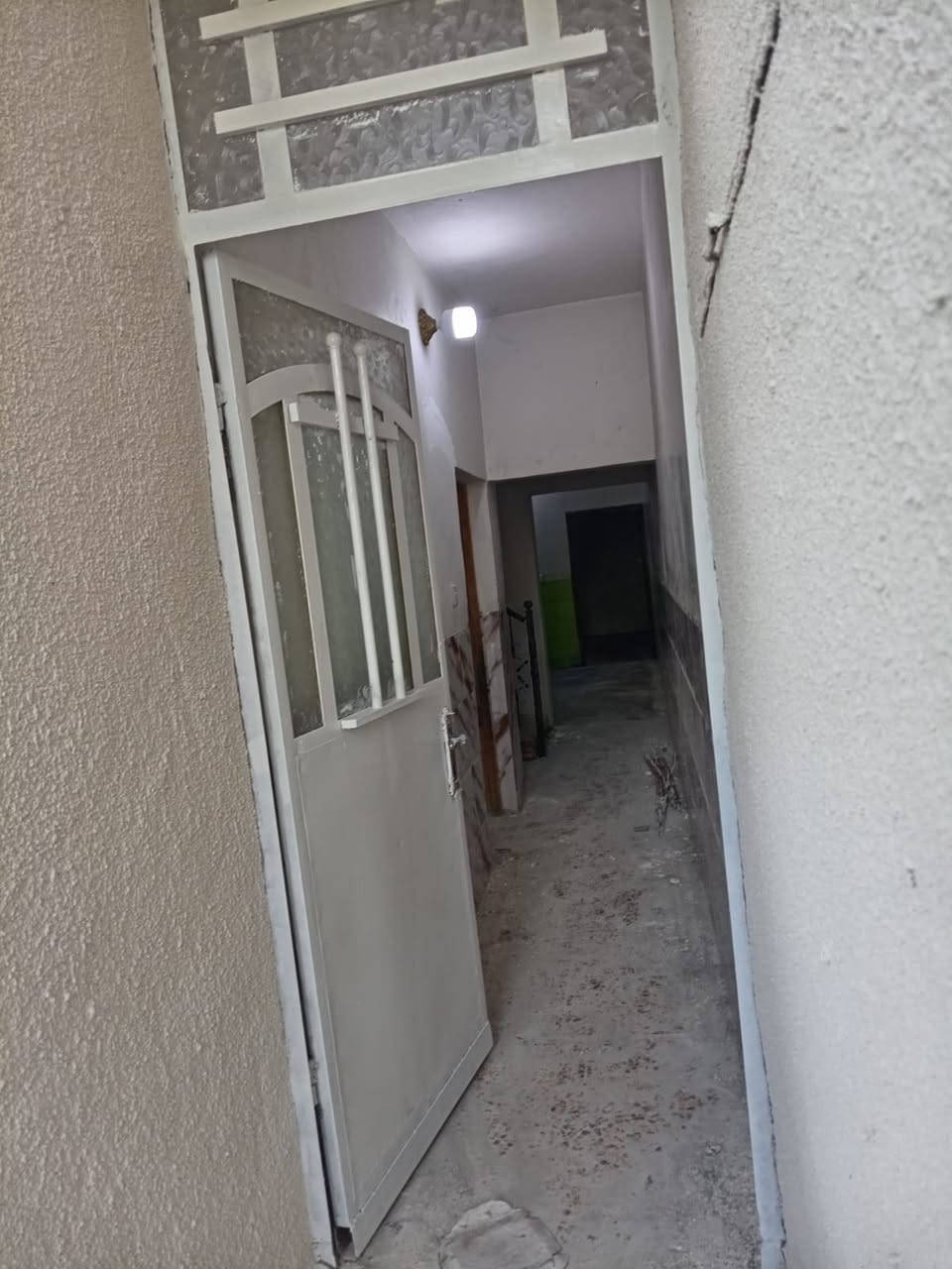 سلام عليكم عندي بيت اليجار ١٠٠متر بل جريخي قاط واحد سعر اليجار ٣٢٥(***********(
