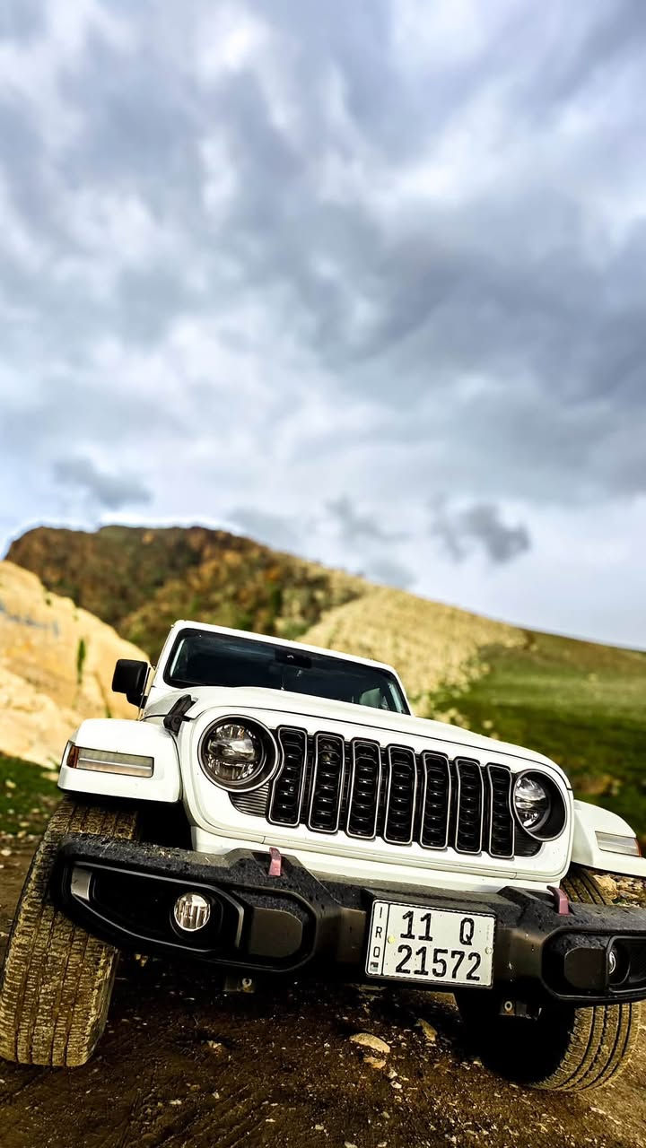 جيب رانكلر 4Xe 2023 هايبرد صحاره وارد امريكي  حادث موجود الصور مالتهه
السياره  Jeep Wrangler 4Xe 2023 2.0L 4 plug-in

حجم المكينه : 2000 تيربو + هايبرد + بلكن شحن خارجي

القدرة الحصانية 375 حالة حال الهيمي 

الشحن يمشيك ٣٠ ميل

المسافه المقطوع: ٣٢٠٠٠ km

                      

#المواصفات 

1.قماره تتفصخ اصير كشف
2.بصمه 
3.لوكير
4.كشافات 
6.شحن خارجي
7.بكلايت لد 
8. شاشه
9.سستم صوت دمام خلفي + امامي 
10.لايتات زنون هايلوجين
11.كشنات جلد اسود بلادي 
12.سقف ابيض 
13. تحكم استرين
14. ويل حجم 19
15. كامره خلفيه 
 السعر ٢٨٠٠٠
رقم ***********
