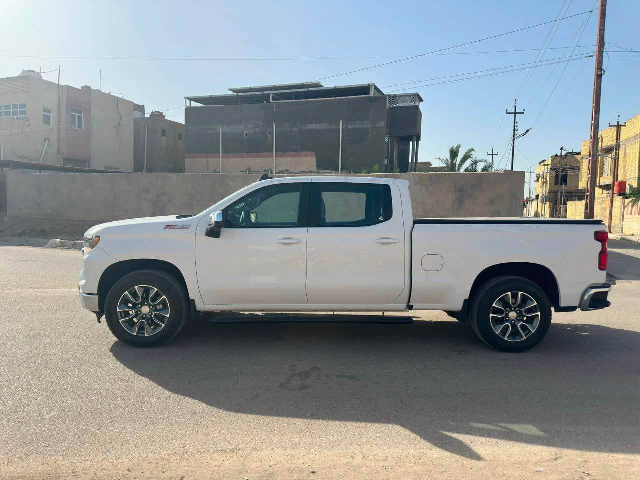 شوفرليت سلفرادو Z71 موديل 2025
السياره ضرهاا فقط دعاميه اماميه مبدله والبدي كله كفاله حت من الشخط والزلغ والرصعه بعدهي زيرو ماشيه 5 

محرك 5300 المرغوب  
 الرقم البصره حمل شهداء بسم نه دخول جديد وكاله عامه مطلقه
المواصفات: 
✅ كير أوتوماتيك 10 سرعات
✅ نظام دفع و نظام الرياضي
✅ تشغيل بصمة
✅ تشغيل عن بُعد (Auto Start)
✅ دخول ذكي للأبواب
✅ مقاعد جلد
✅ مقاعد كهربائية مع تدفئة وتبريد
✅ ذاكرة لمقعد السائق
✅ شاشة كبيرة
✅ كاميرات 360°
✅ كاميرا خلفية
✅ رادار أمامية وخلفية
✅ تحذير النقطة العمياء 
✅ المحافظة على المسار
✅ فرملة طوارئ
العنوان البصره قضاء القرنه 
رقم الموبايل *********** القرنة, البصرة
