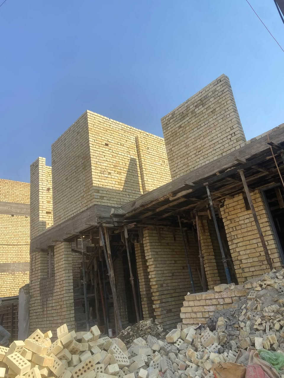 السلام عليكم ورحمه الله خلفه بنا درجة اولى ستلام مهندس انسب السعار ويانه التواصل*********** واتساب
