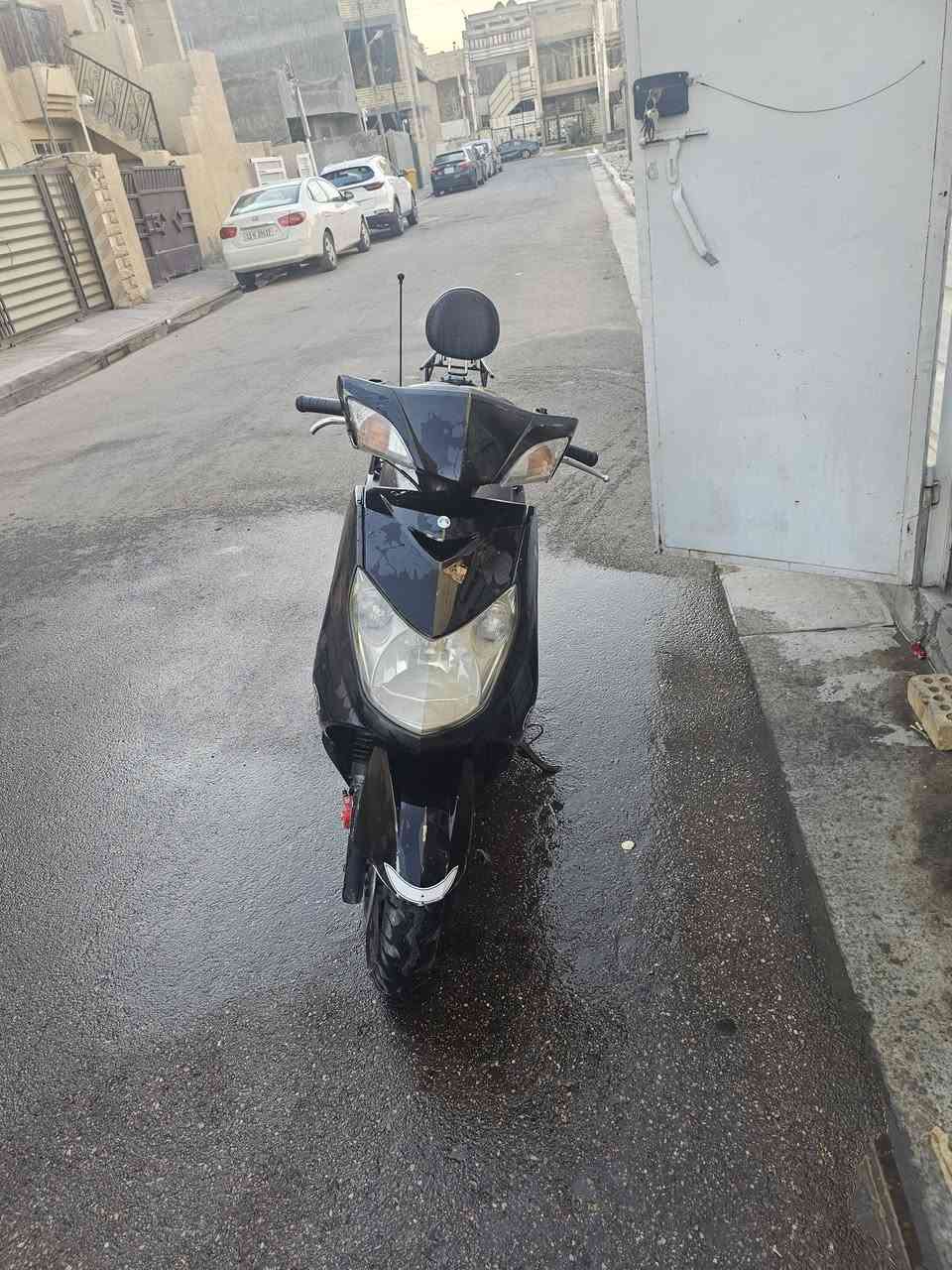 سكنس فحل كابريتر للبيع دراجه كفاله عامه ختم واحد كلشي شغال بيها كفراتها نضيفه بيها شخوط شويه دبلات شغاله لايتات اشاير كله شغال مكاني بغداد الغزاليه السعر 650 ***********

