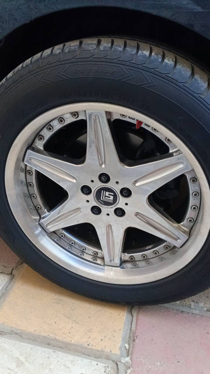 للبيع او مراوس 
ويل كب نوع Work Ls 406

تو سايز 
مع تخم تاير نظيف 
الامامي 19/45/255
الخلفي 19/45/285

مكاني بغداد 

*********** بغداد, العراق

نص مكتوب في الصور:
- ١٧:٣٩ ٢٠٢٦/٠٩/٠٦