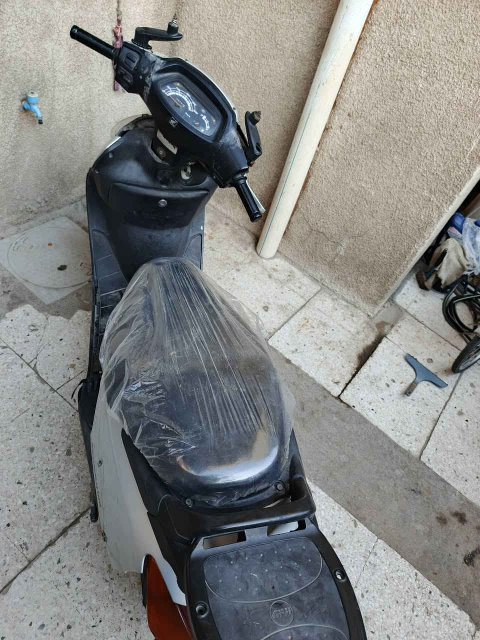 دراجه سبيسي ياباني   جديده بس وكعت بيه هاي كدامكم كفر شويه مكسور كفاله عامه 
مكاني بغداد غزاليه سعر  ٣٥٠ رقمي ***********
