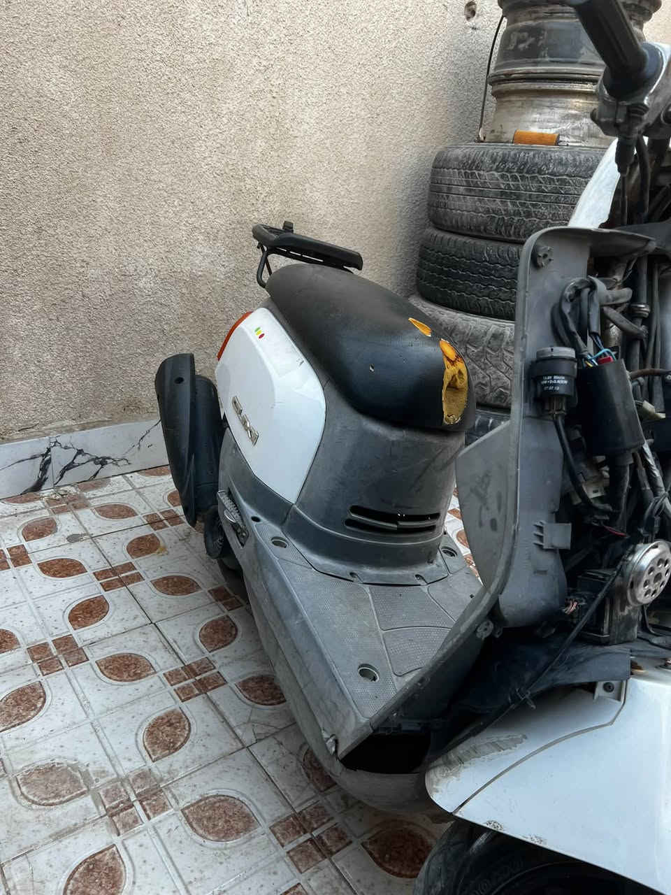 كفرات بلاد ختم واحد مكينة كفالة ٤٩بلاد سعرها 750 وبيها مجال قليل نقصها كفر الأمامي وباتري إذا مو خرسة تأخذها وتروح بلاش كهربائيات كلها شغالة جيب مصلح وافحص مكاني ابو الخصيب حمدان

‏***********
