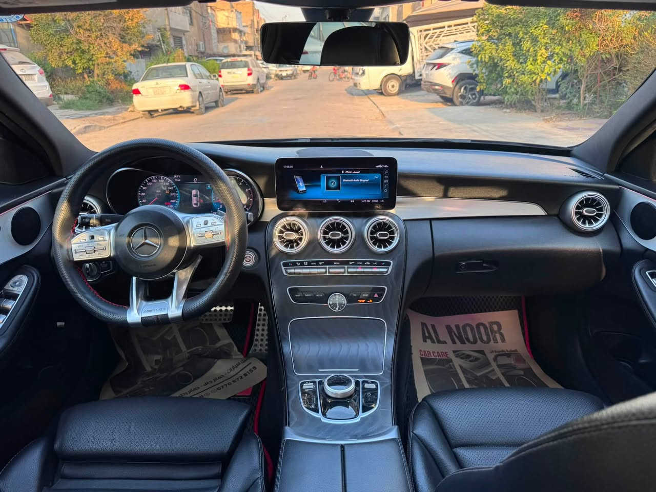 للبيع c300 موديل 2021 السياره وارد امريكي ضرره دعاميه فقط  السياره كلش نضيفه للتواصل  ***********
