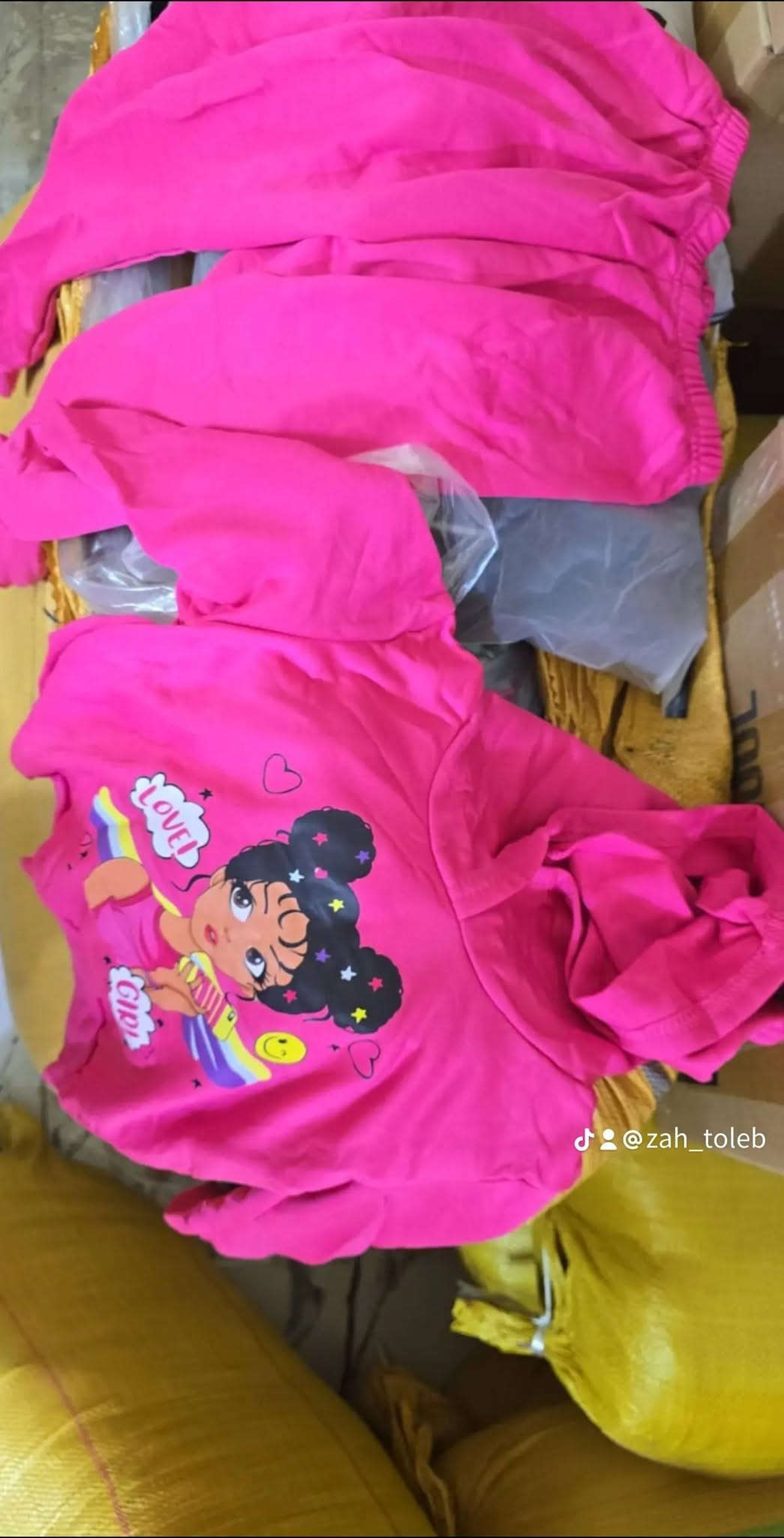 شي أن جديد تواصل واتساب ***********
تابعو بث ساعه 8 يوميا 
https://www.tiktok.com/@zah_toleb?_r=1&_t=ZS-9A5JnZGP6l0

نص مكتوب في الصور:
- @zah_toleb
- @zah_toleb تحمسوو بنات هذا نموذج للبضاعه الجديده تواصل ***********